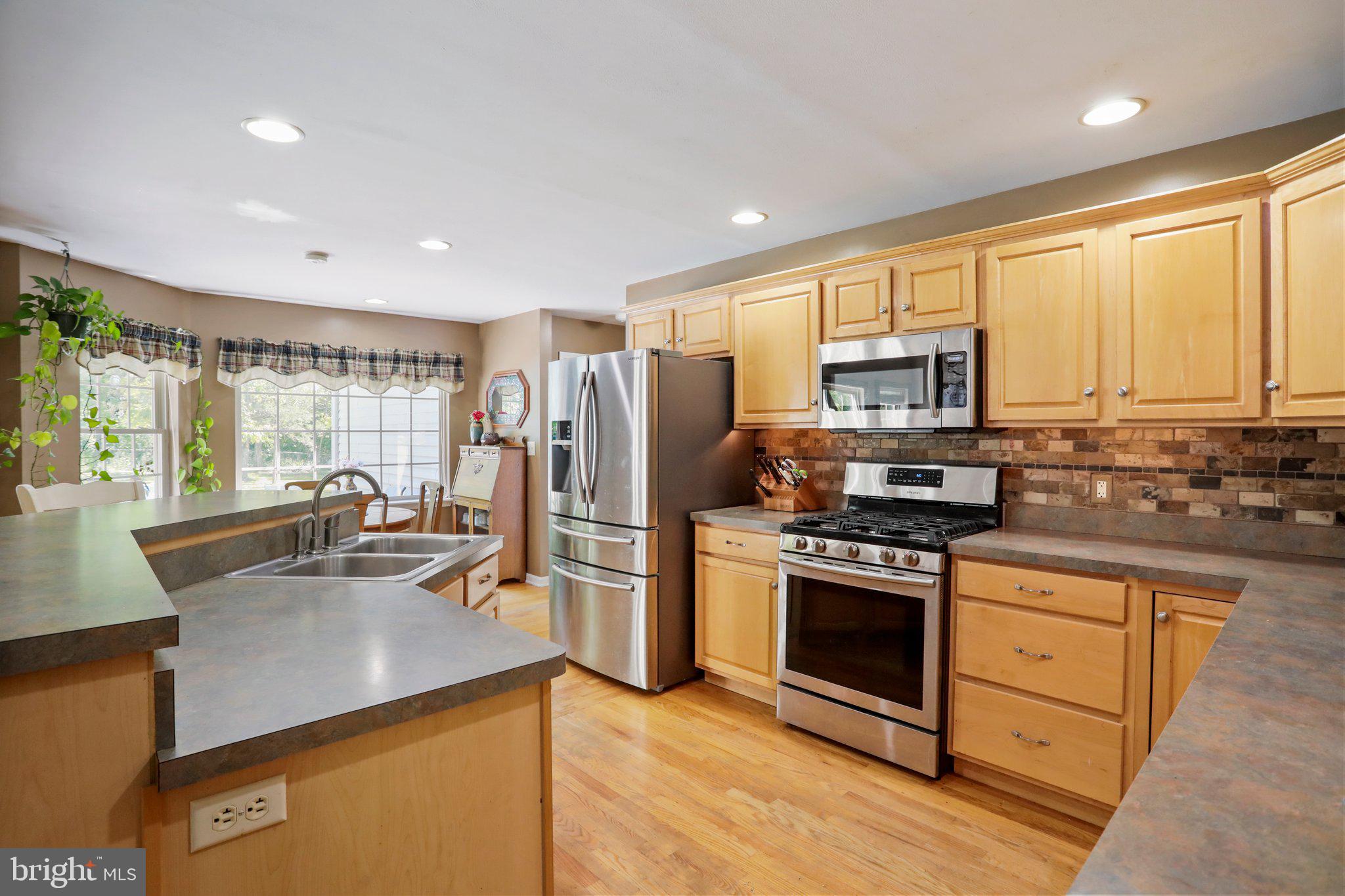 GREYSTONE ON THE OPEQUON - Residential