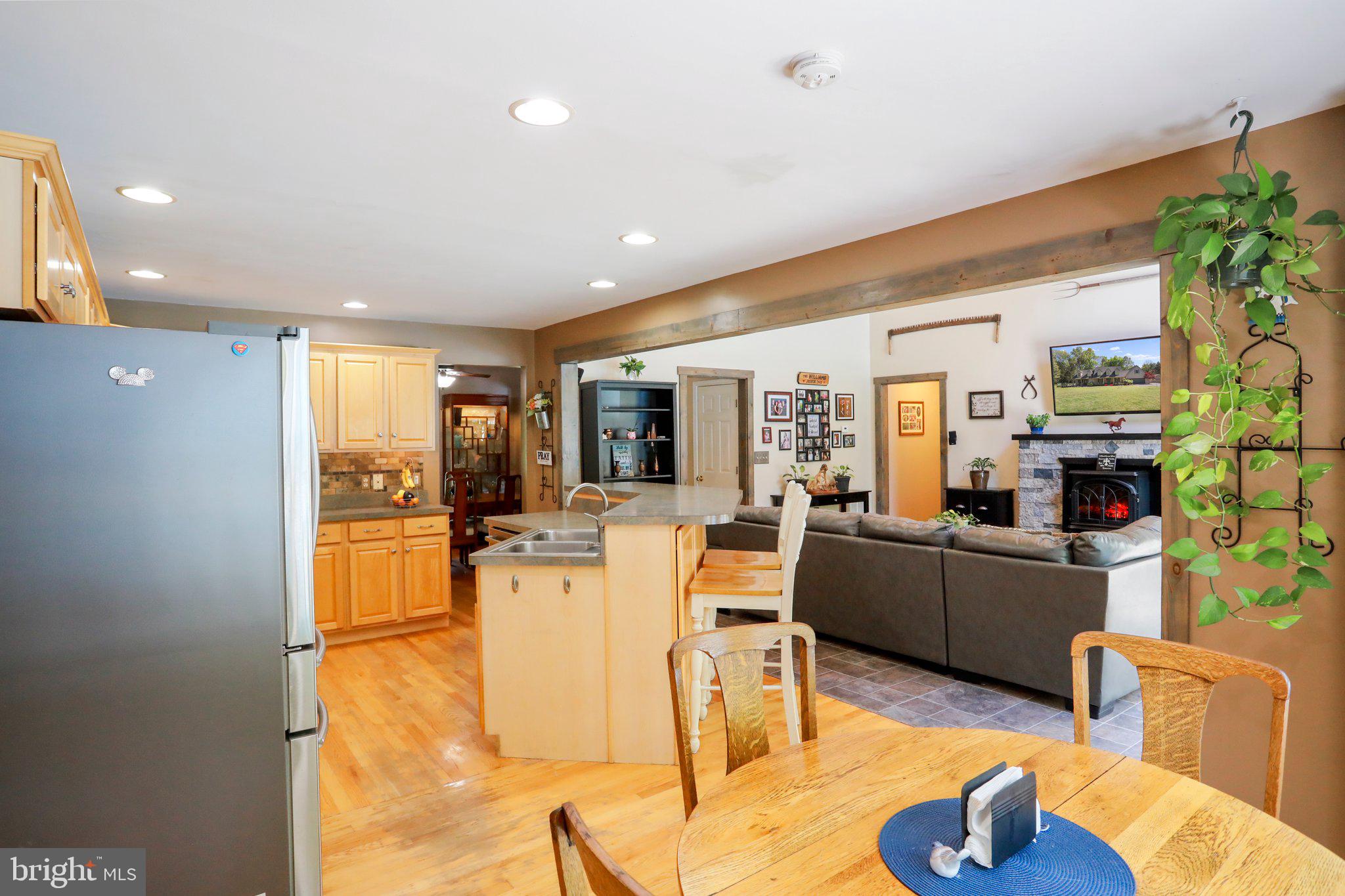 GREYSTONE ON THE OPEQUON - Residential