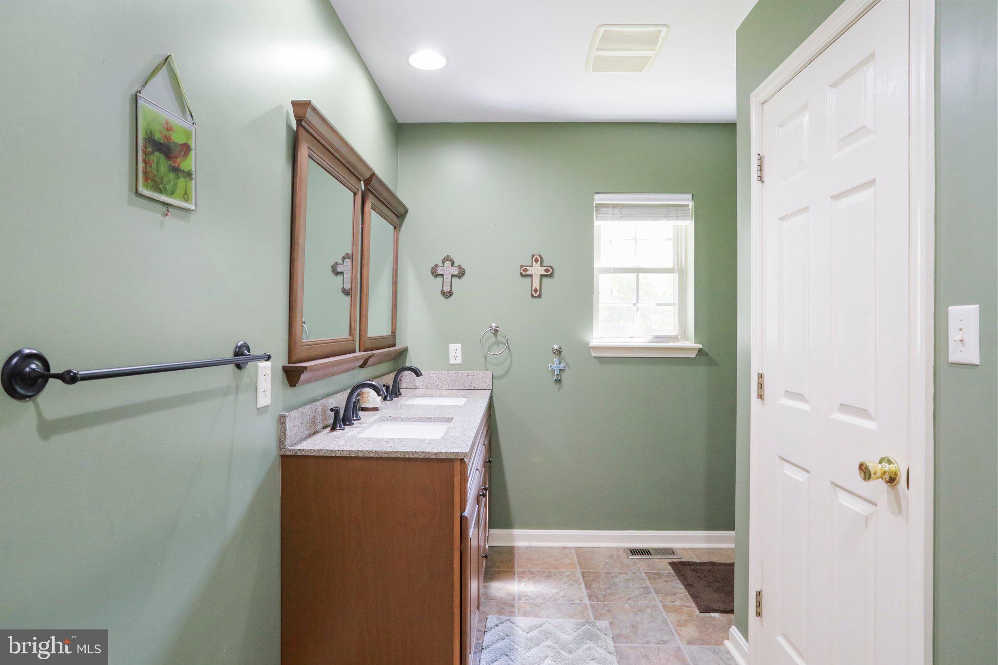 GREYSTONE ON THE OPEQUON - Residential