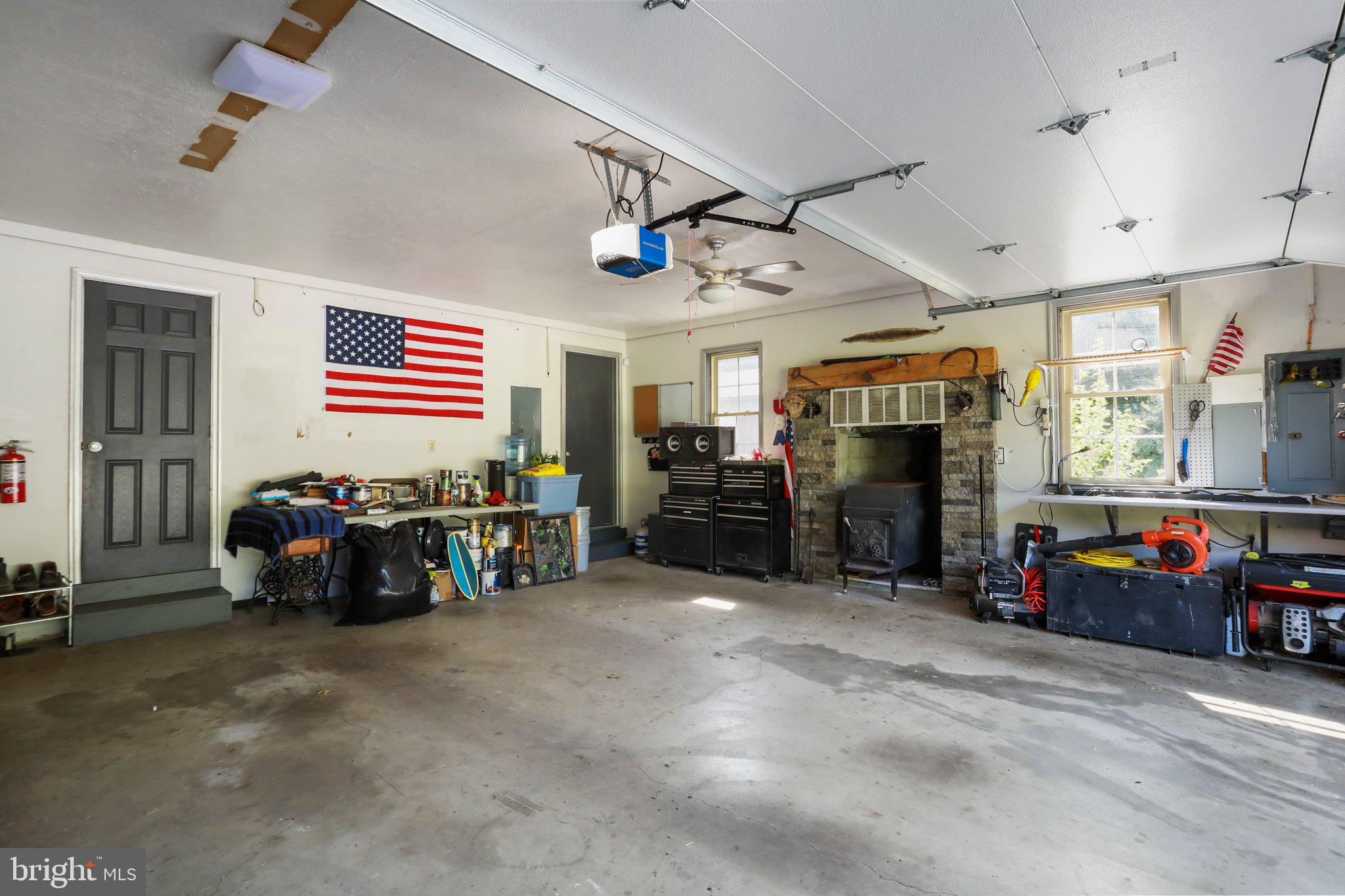 GREYSTONE ON THE OPEQUON - Residential