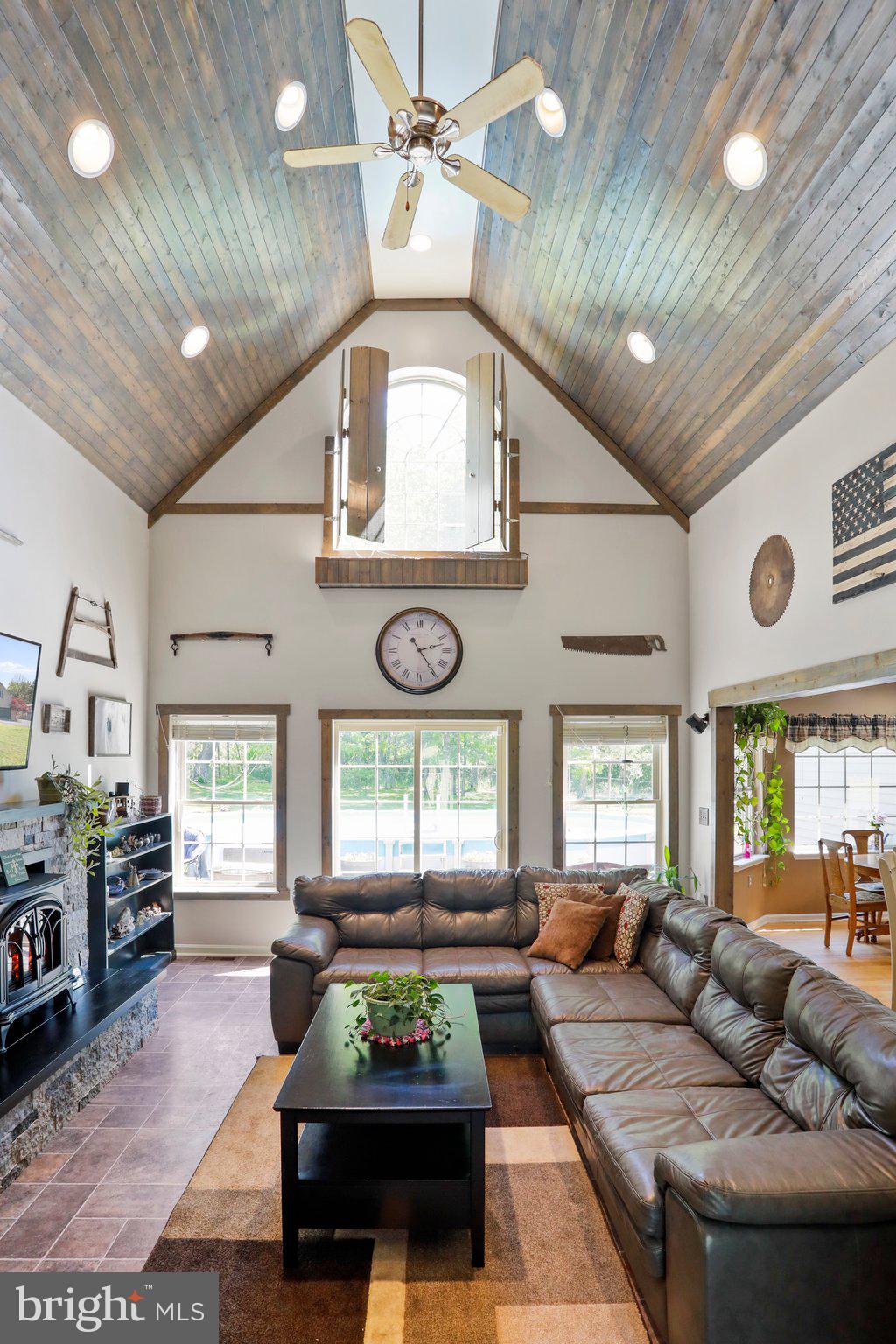 GREYSTONE ON THE OPEQUON - Residential