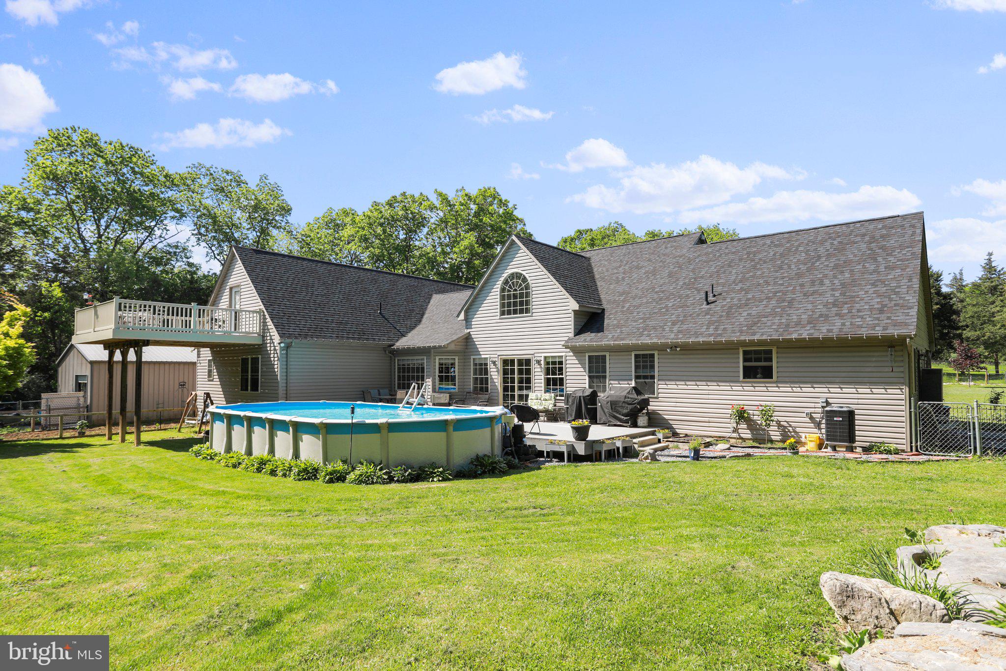 GREYSTONE ON THE OPEQUON - Residential