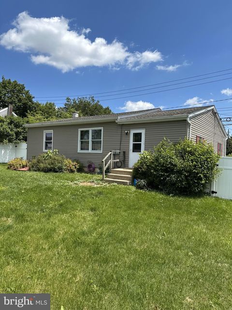 736 PARK HILL DRIVE MANHEIM PA 17545