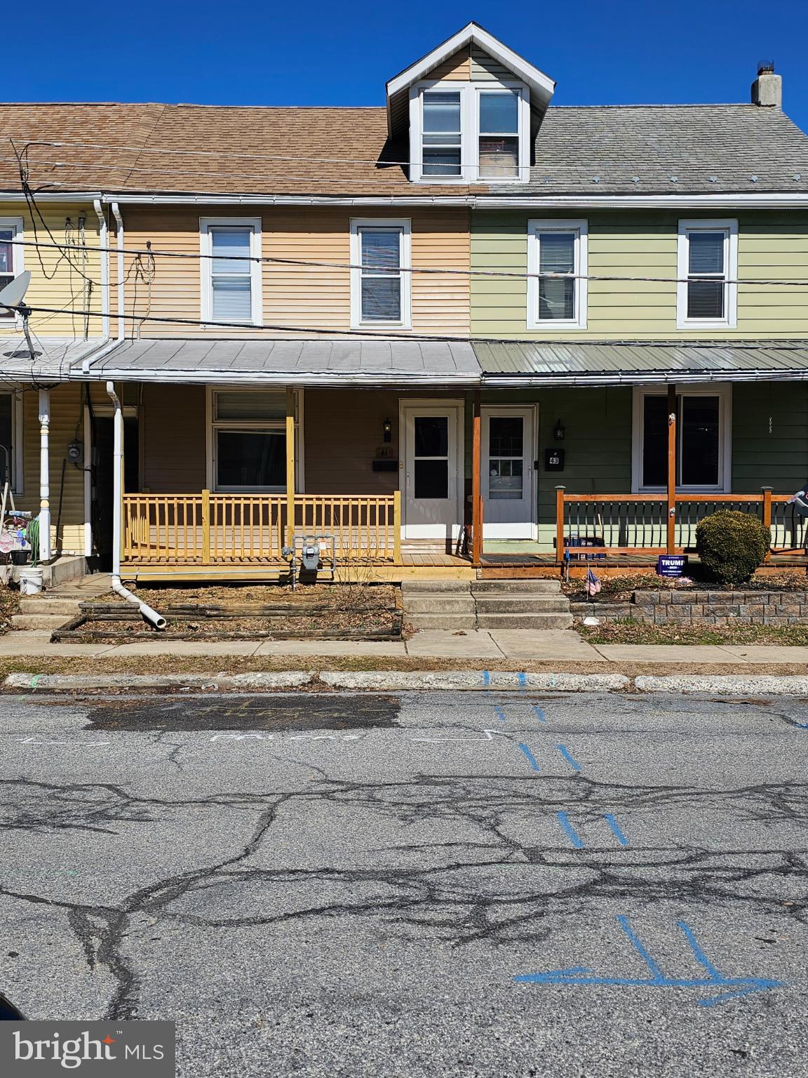 41 WASHINGTON STREET E