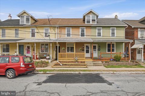 Townhouse For Sale - 41 Washington Street<br/> Berks County, TOPTON, PA 19562