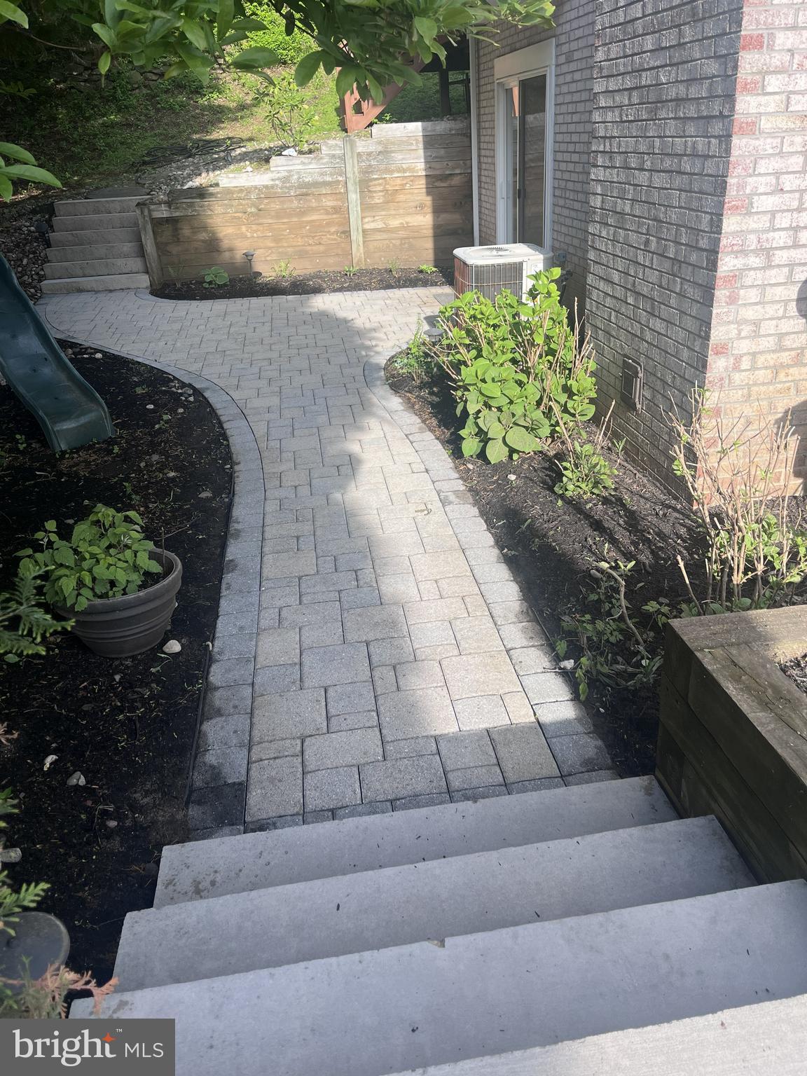 FOX RUN WOODS - Residential