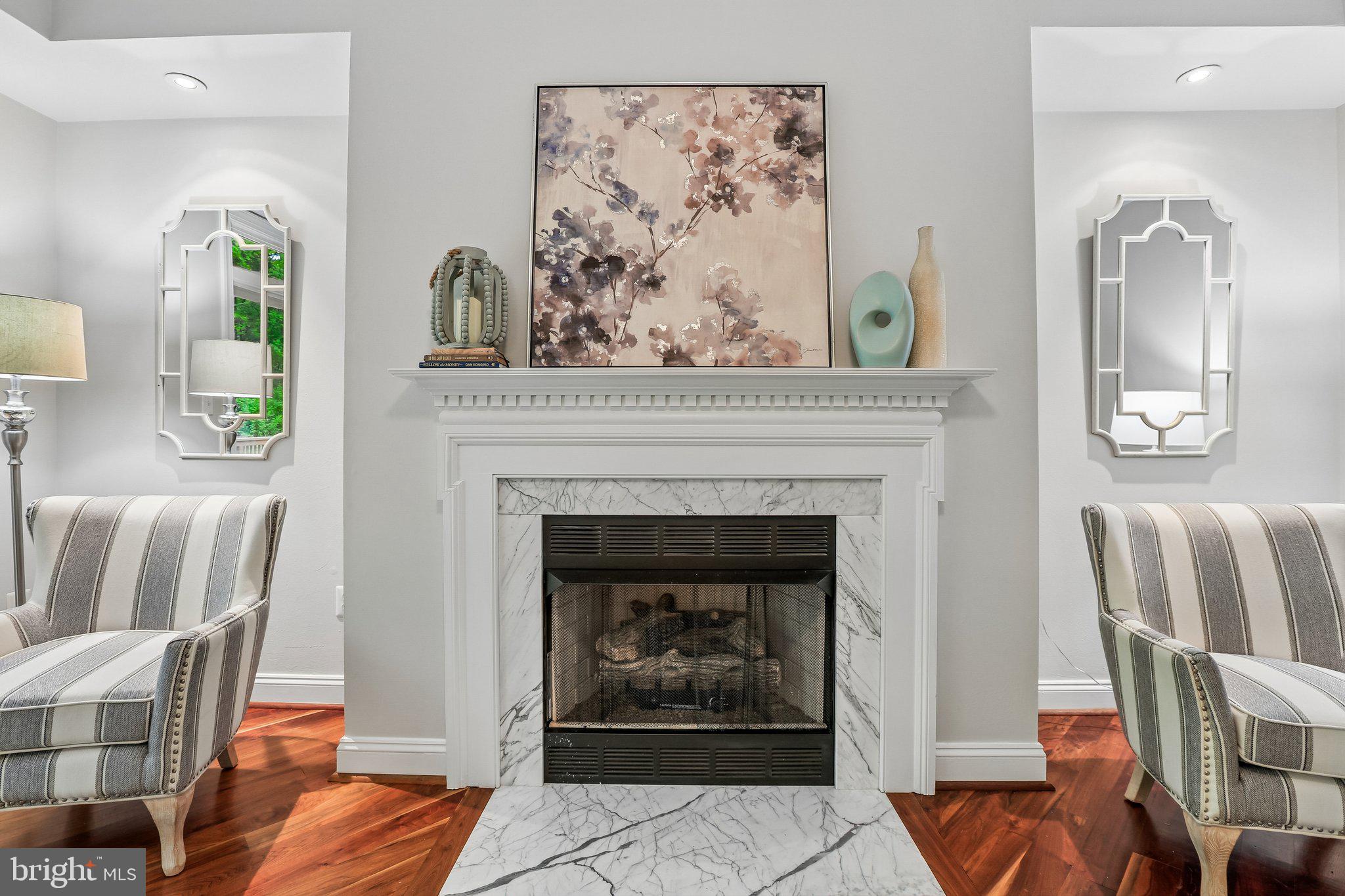 FOX RUN WOODS - Residential