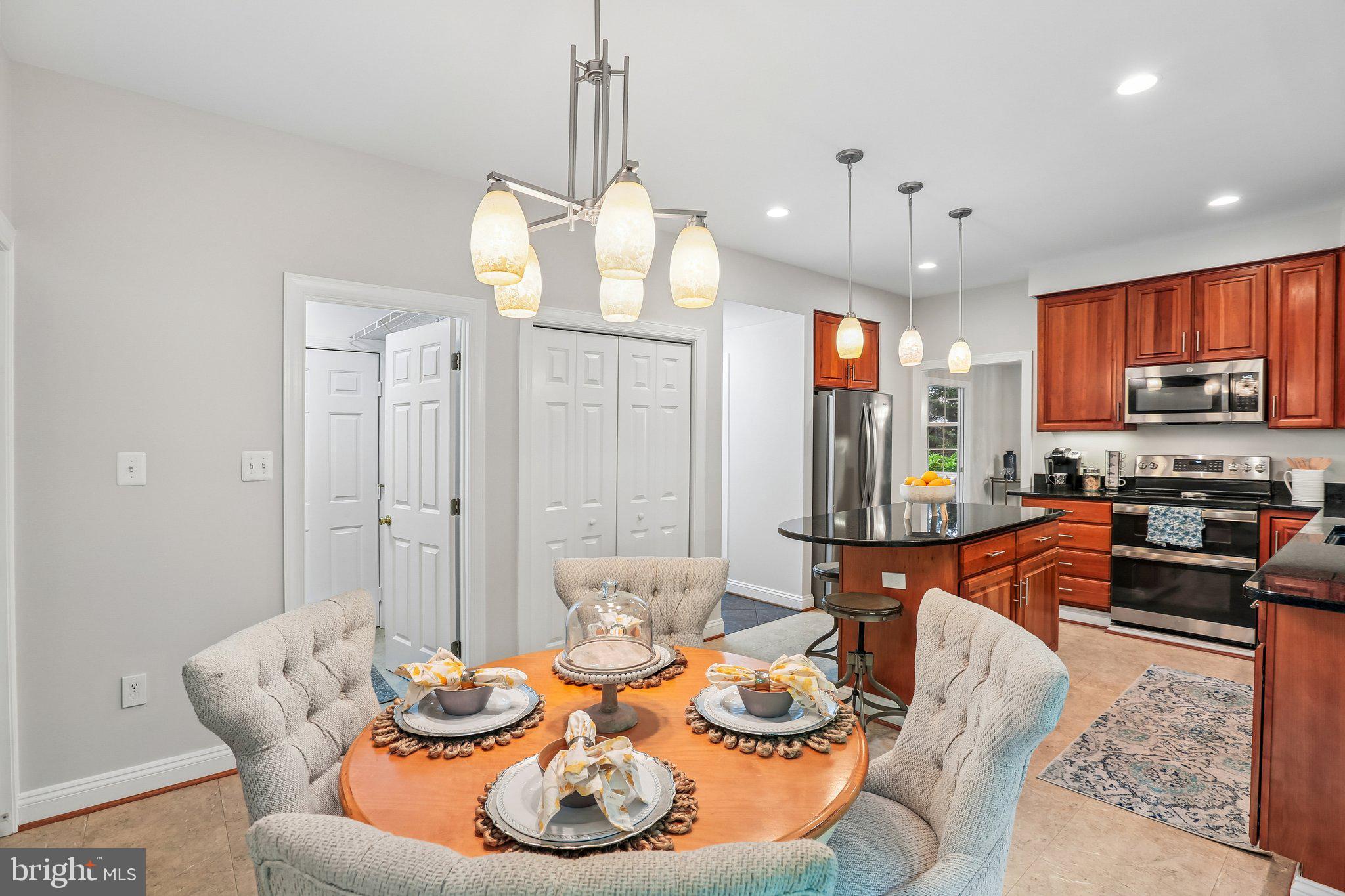 FOX RUN WOODS - Residential
