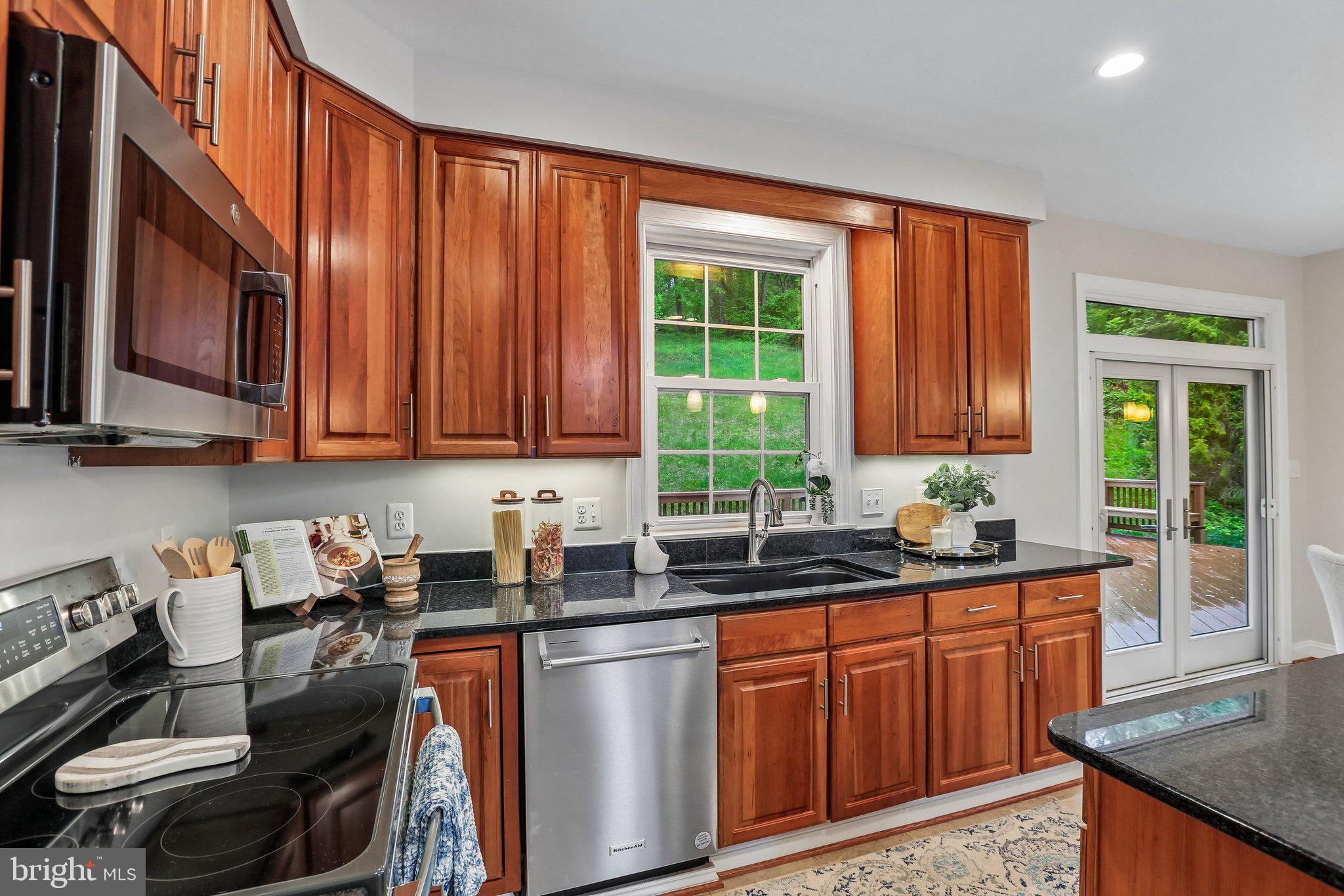 FOX RUN WOODS - Residential