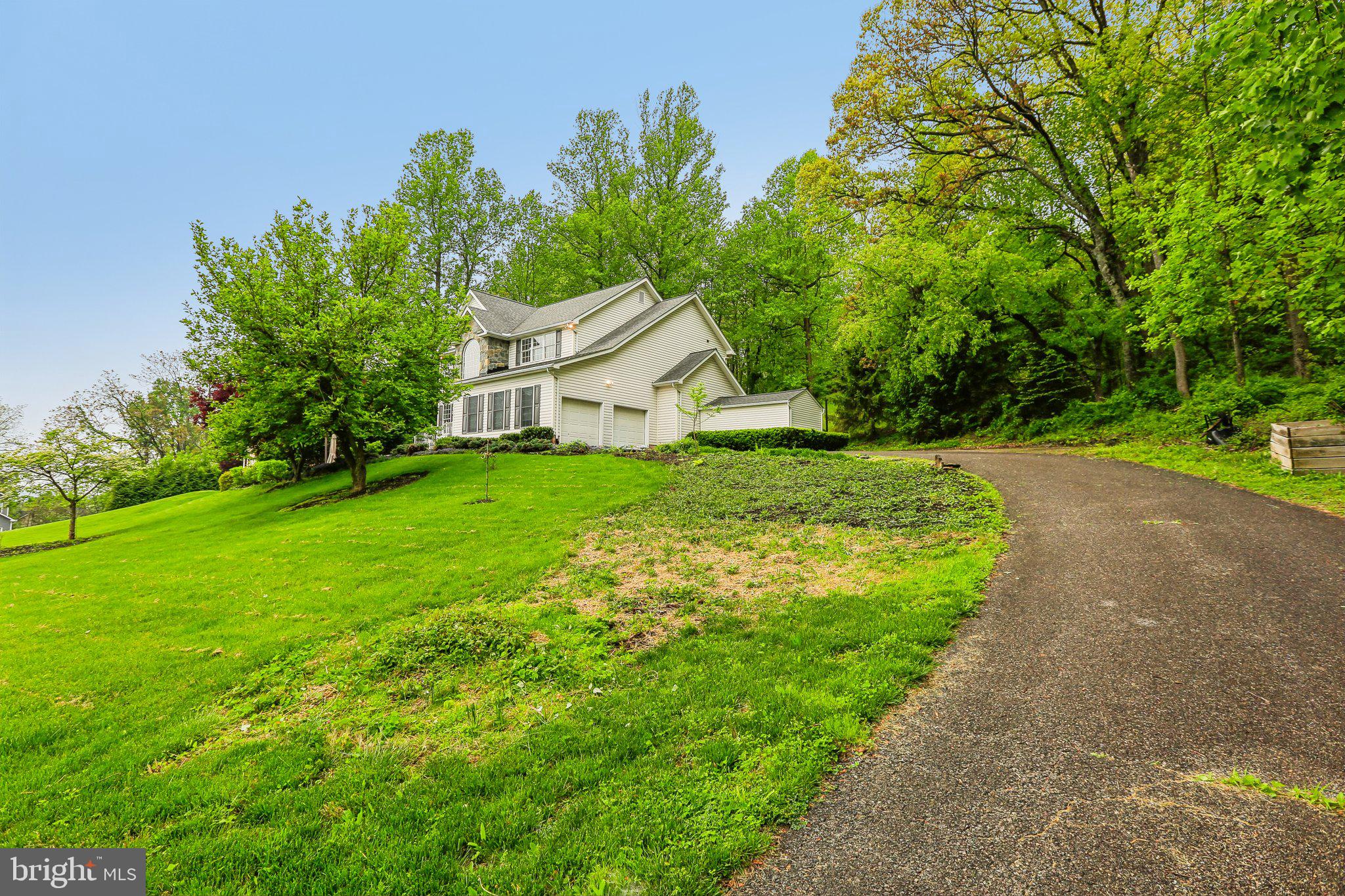 FOX RUN WOODS - Residential