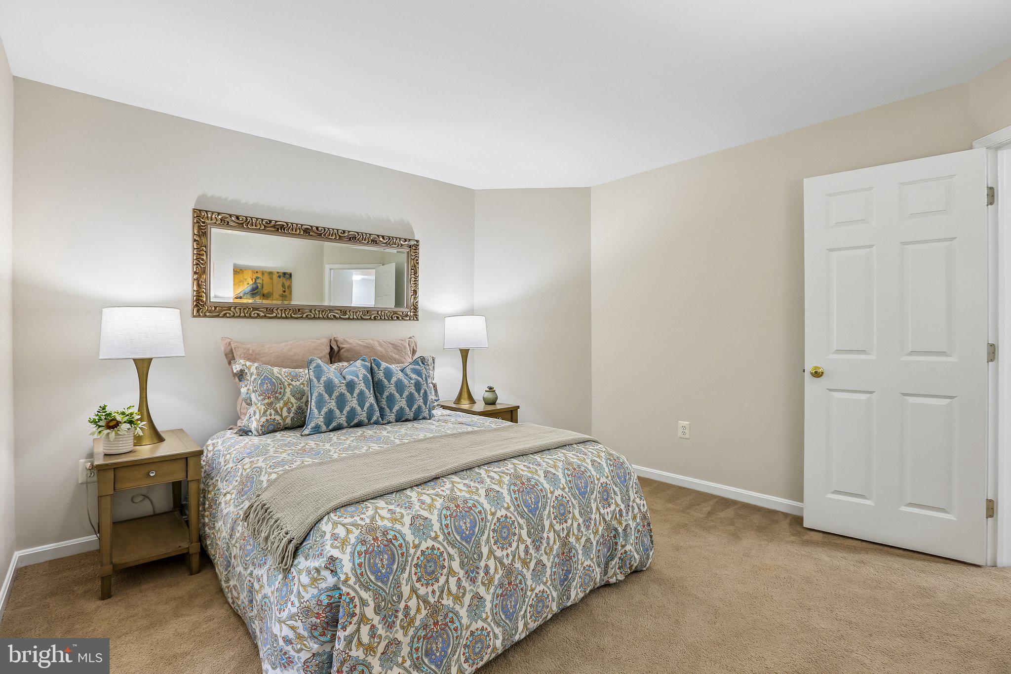 FOX RUN WOODS - Residential