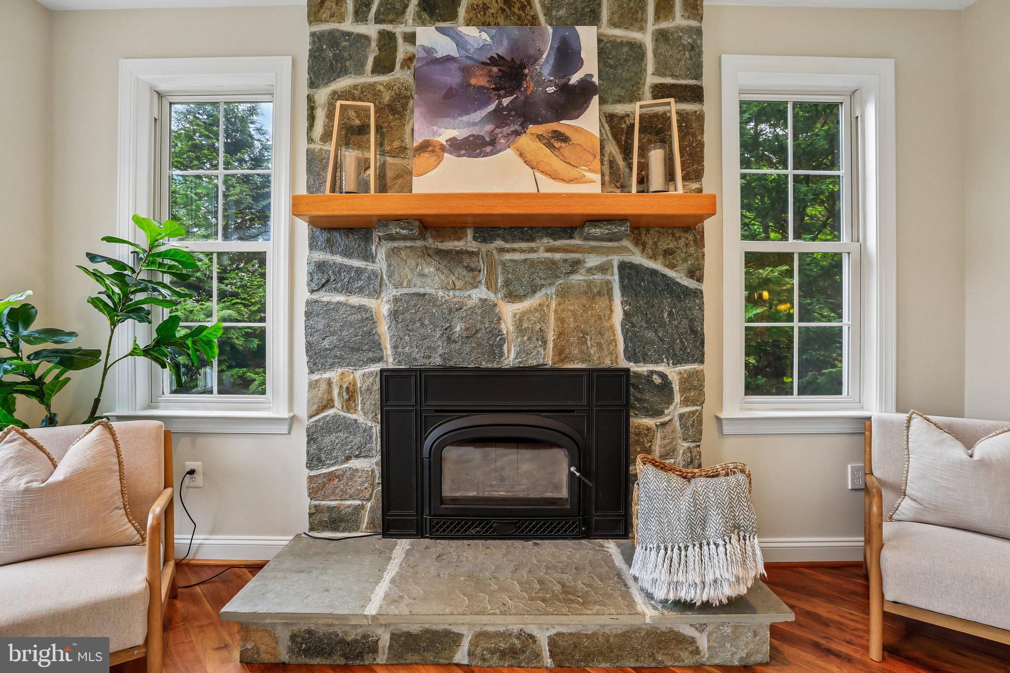FOX RUN WOODS - Residential