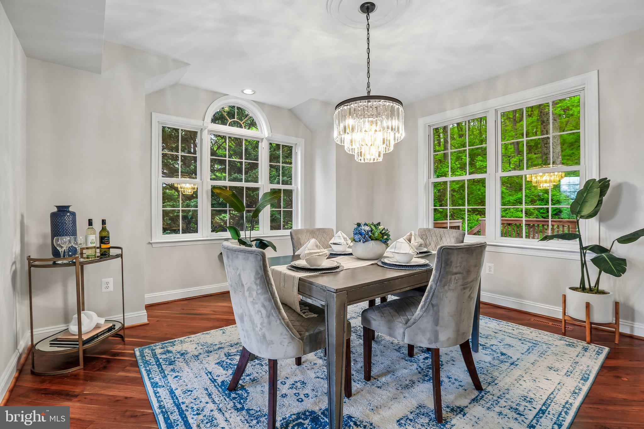 FOX RUN WOODS - Residential