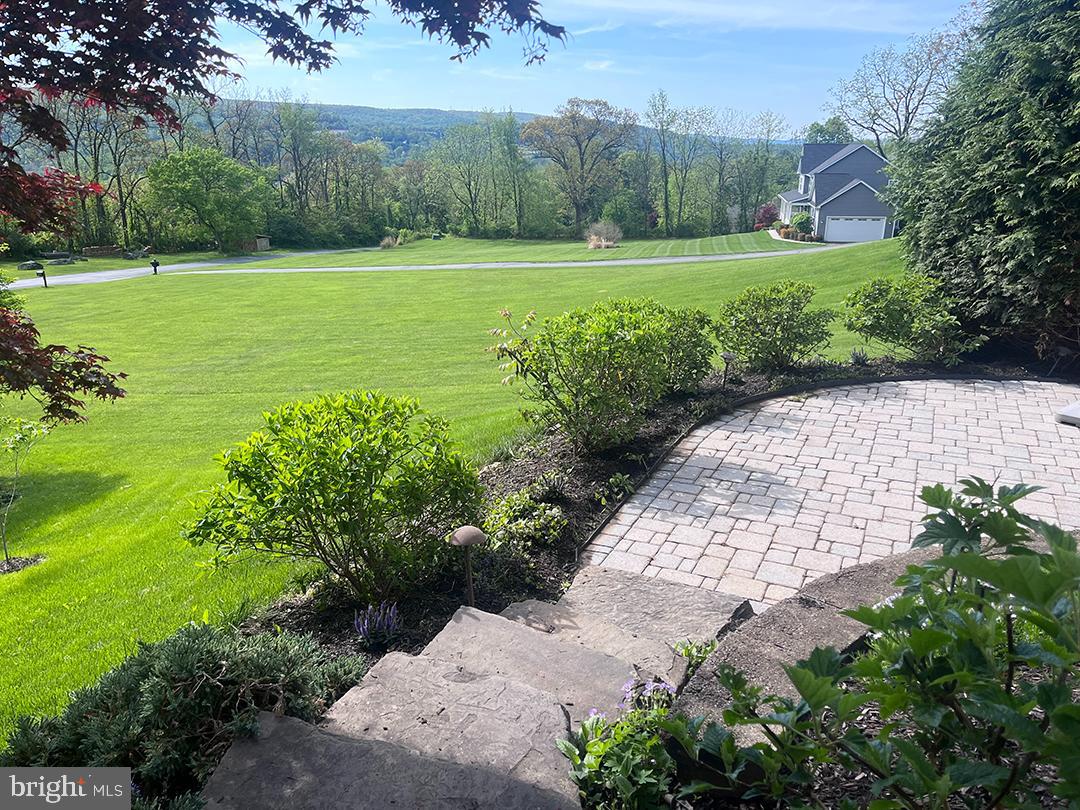 FOX RUN WOODS - Residential