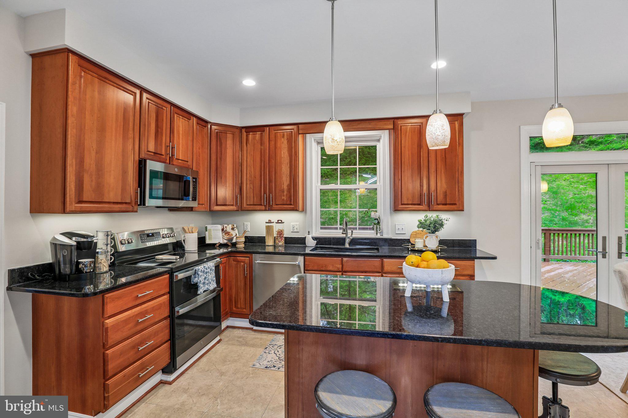 FOX RUN WOODS - Residential