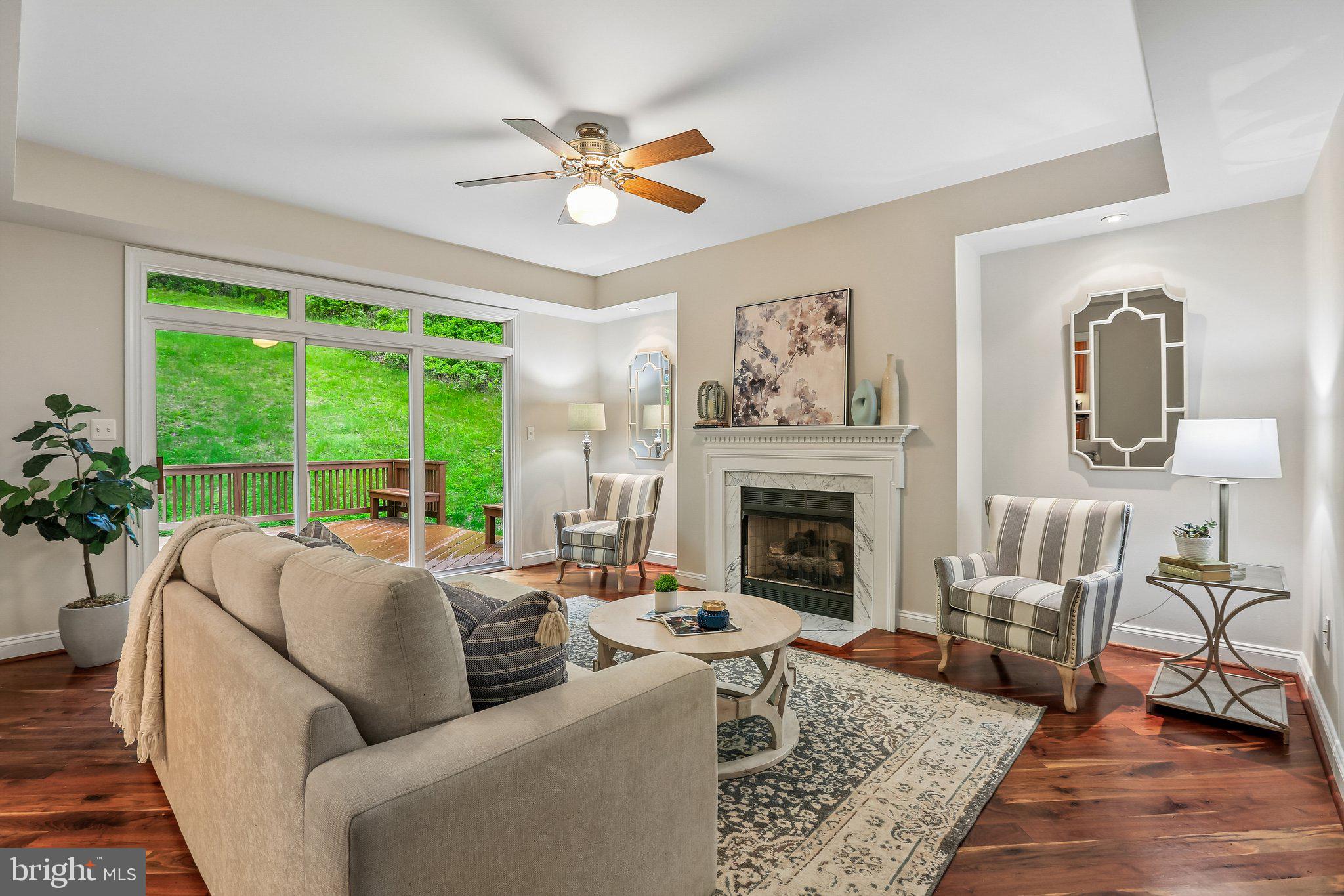 FOX RUN WOODS - Residential