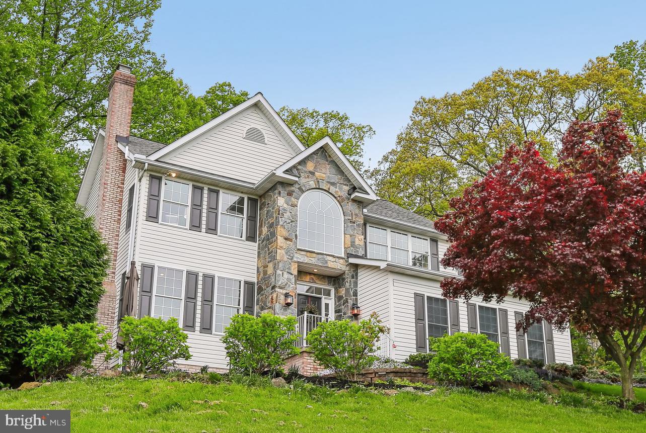 FOX RUN WOODS - Residential
