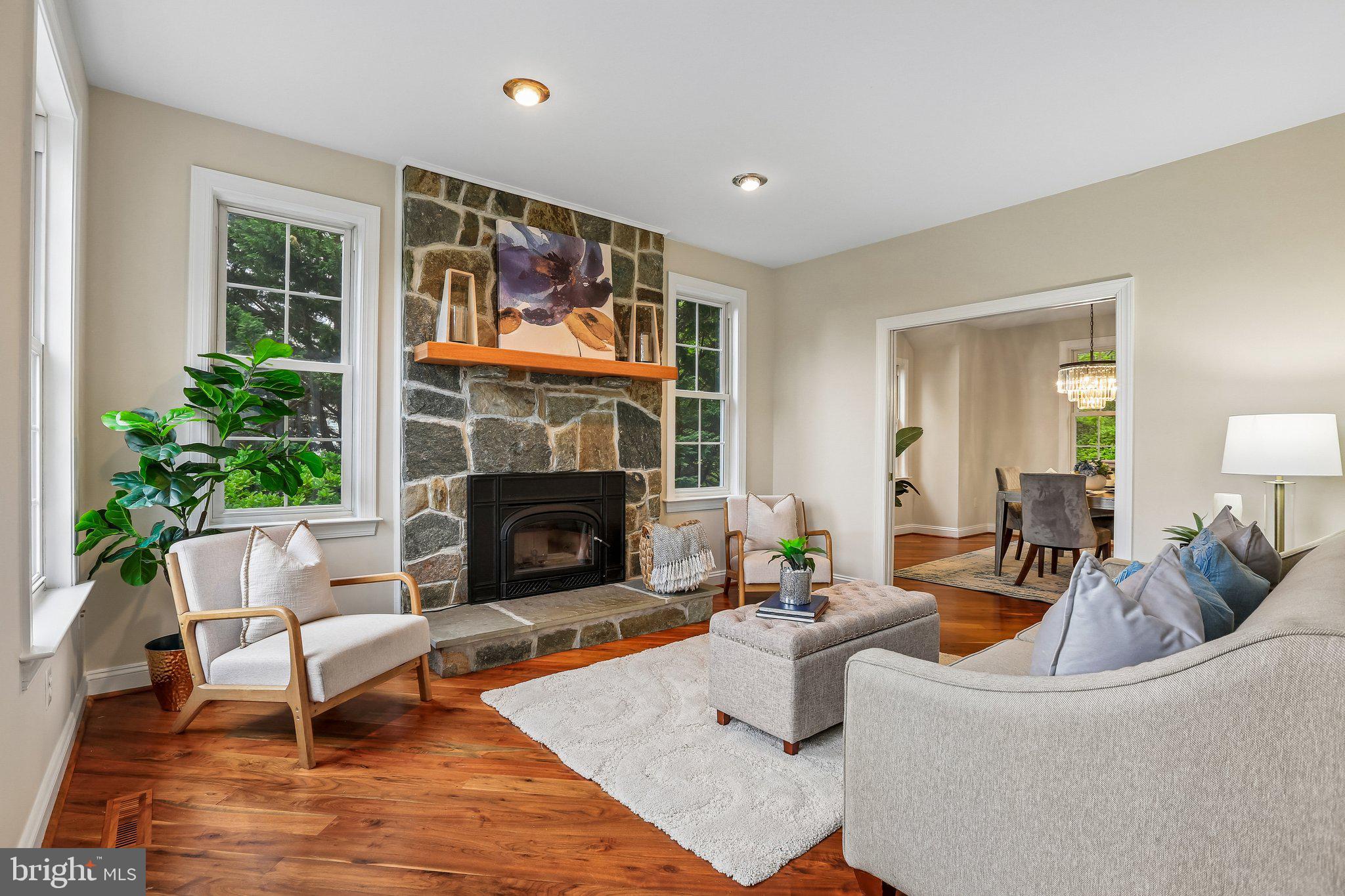 FOX RUN WOODS - Residential