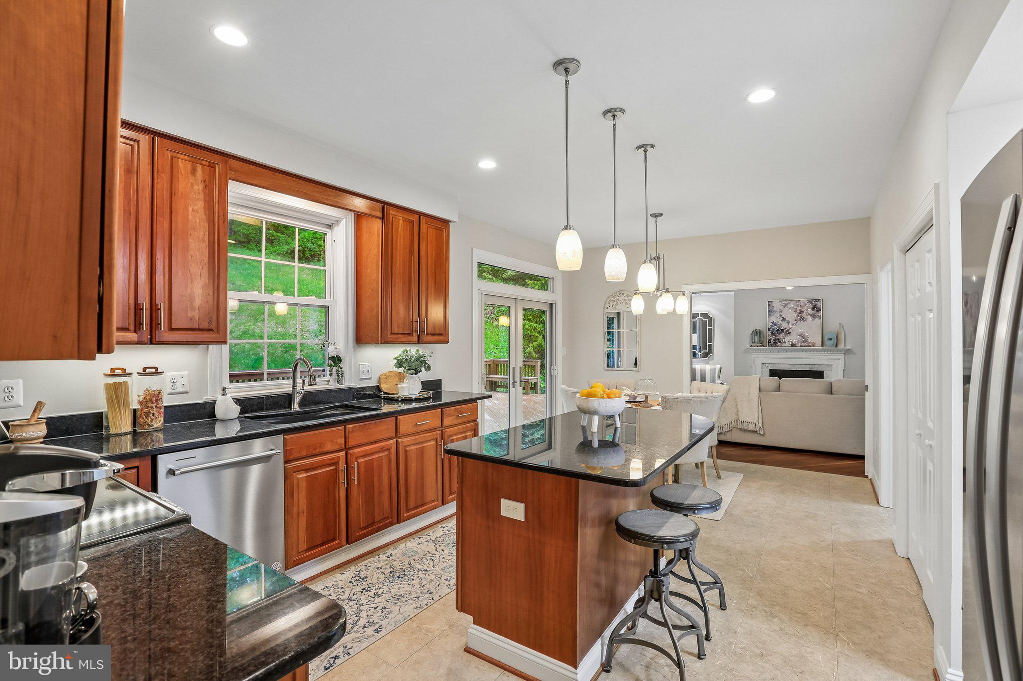 FOX RUN WOODS - Residential