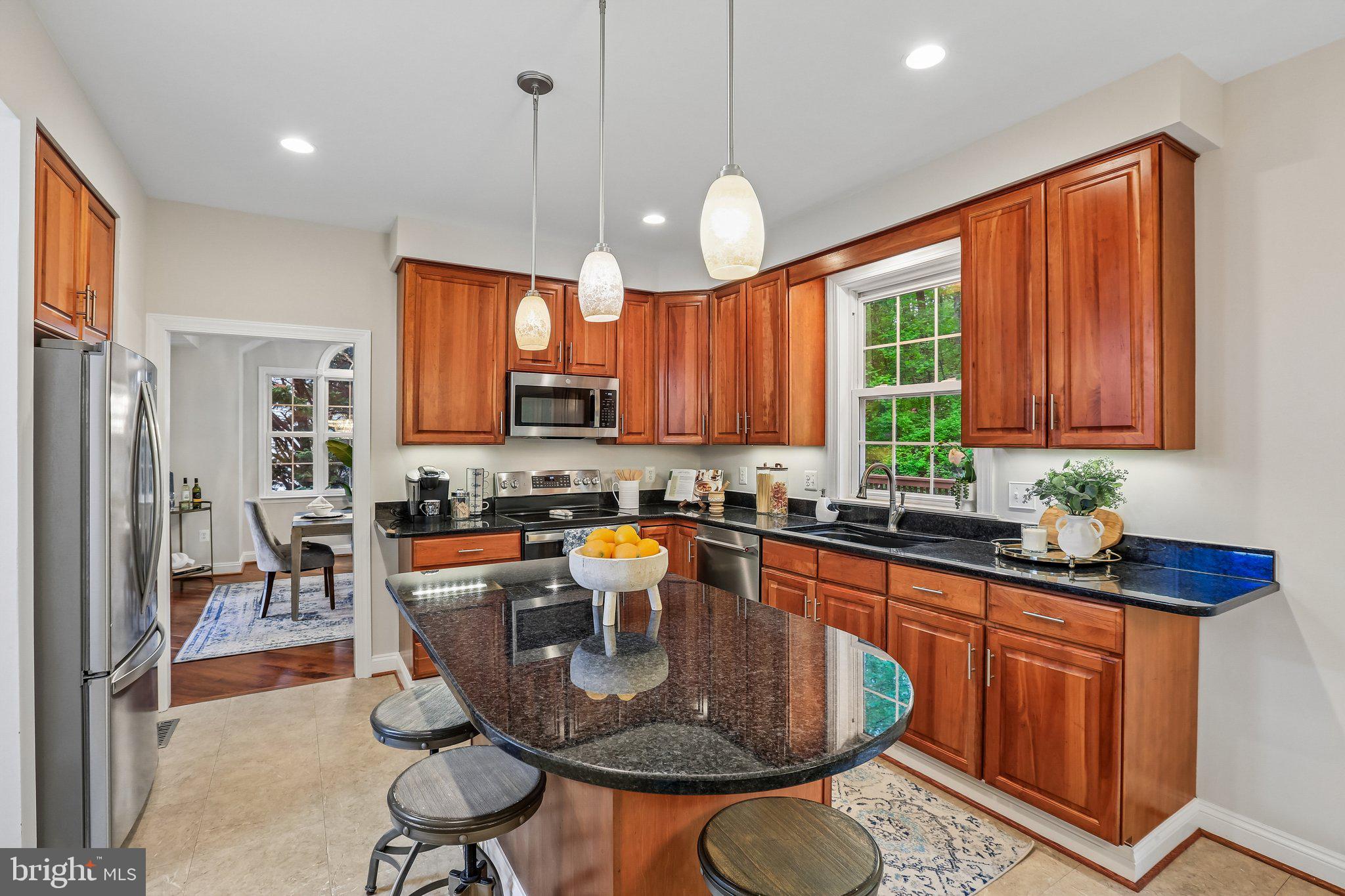 FOX RUN WOODS - Residential