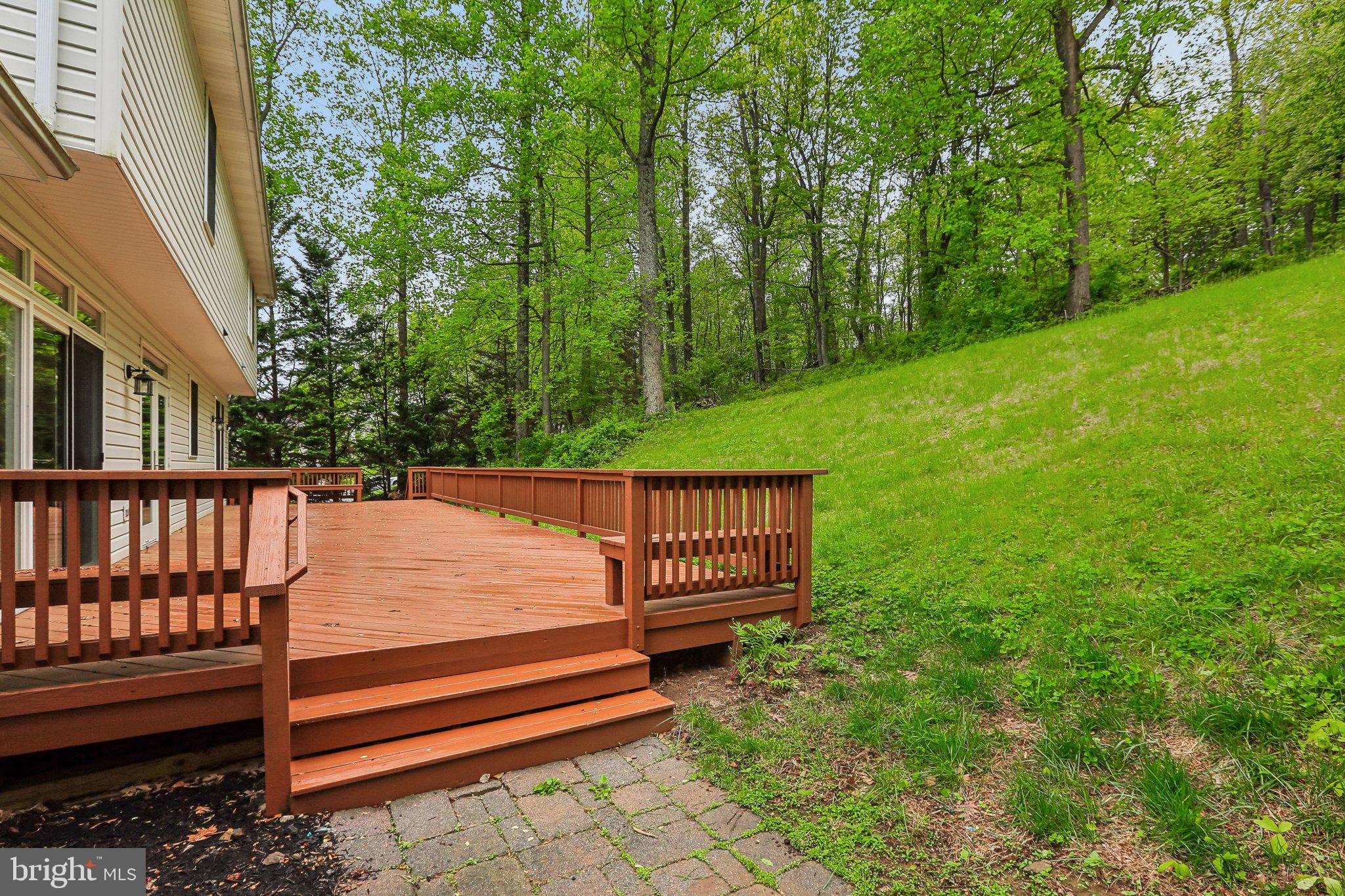 FOX RUN WOODS - Residential