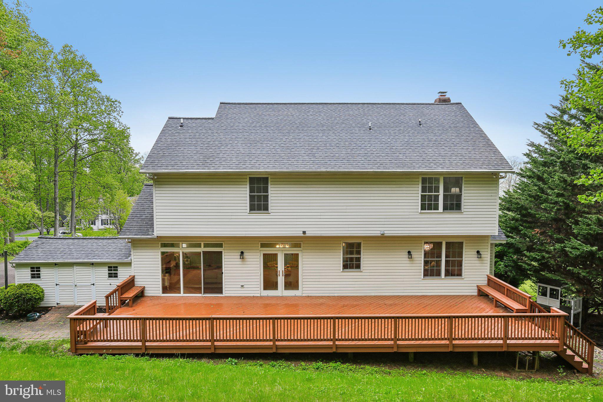 FOX RUN WOODS - Residential