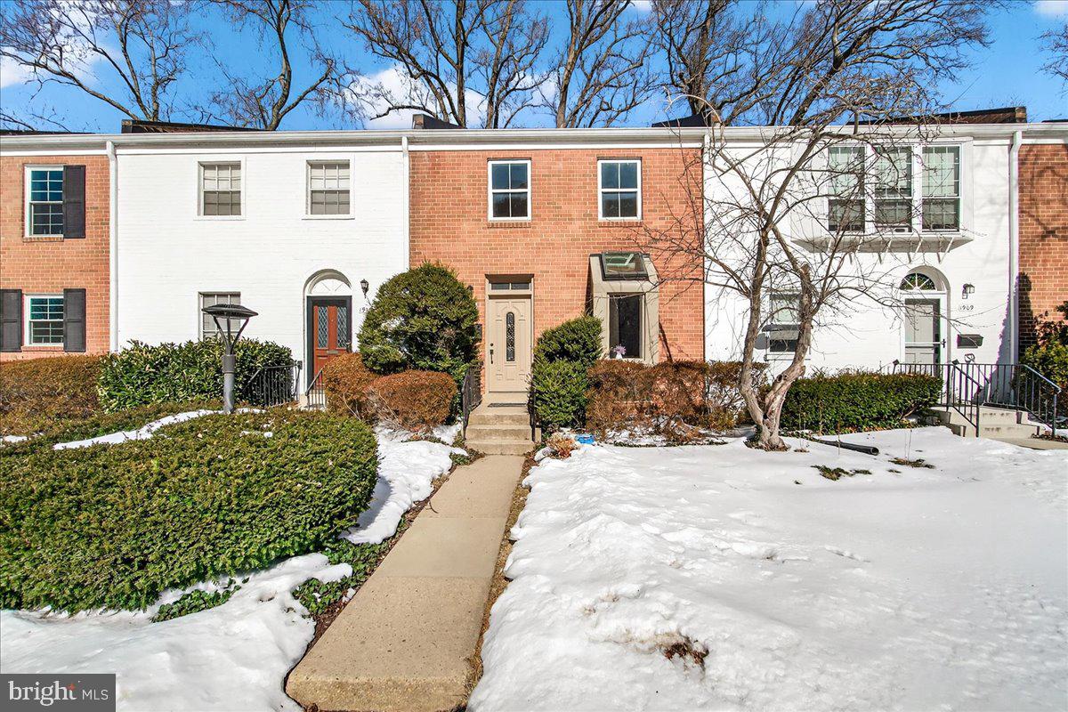 1911 LYTTONSVILLE ROAD 1911