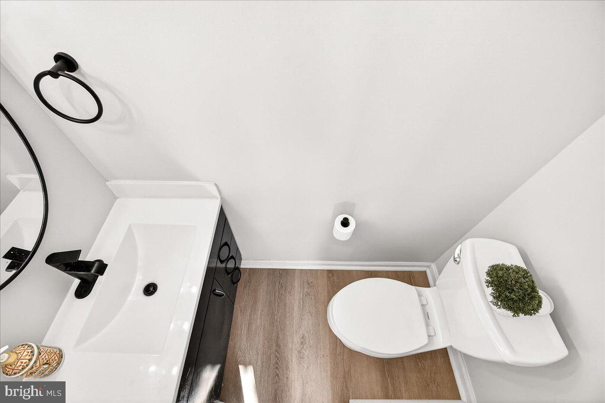 WOODSIDE VILLAGE - Residential