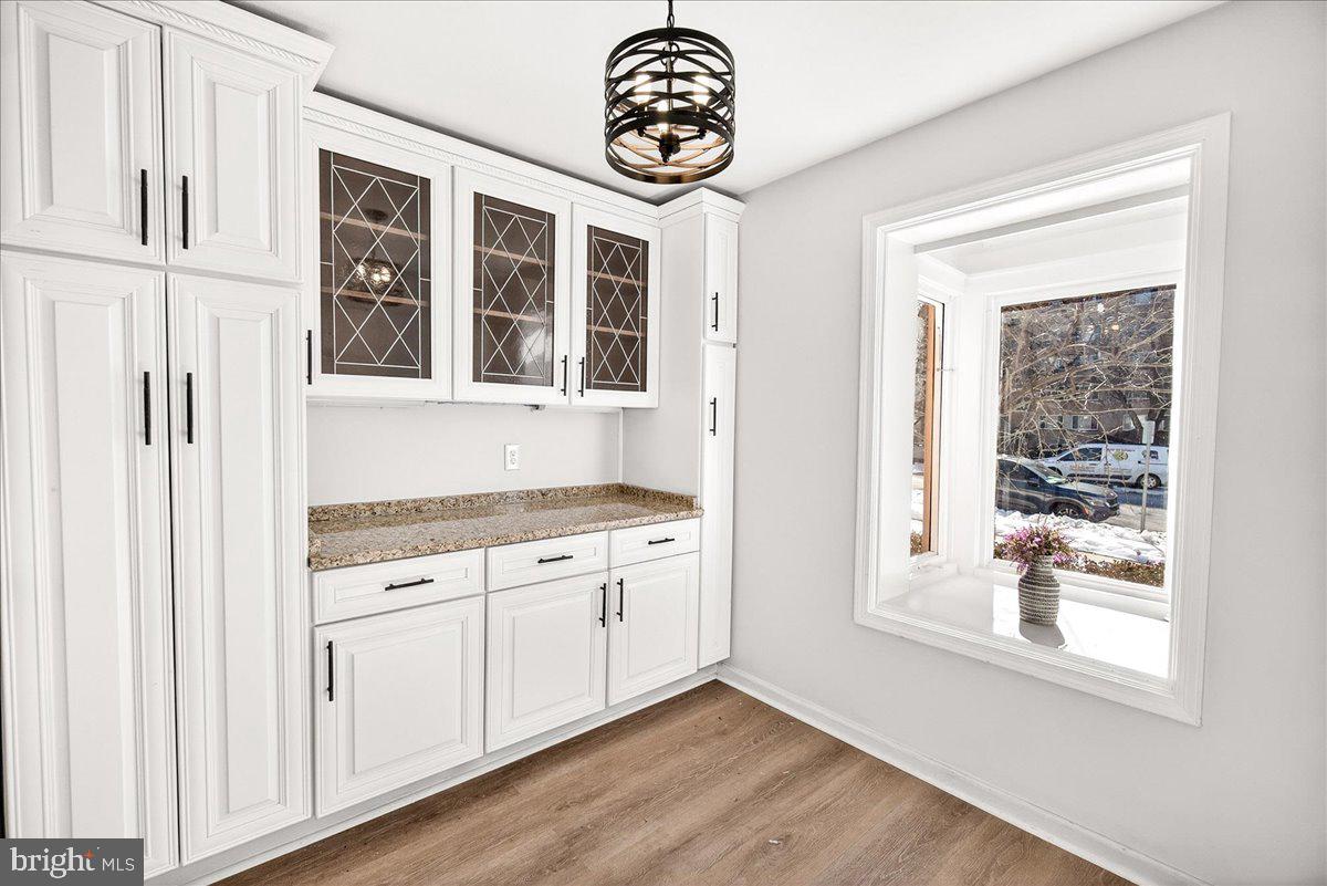 WOODSIDE VILLAGE - Residential