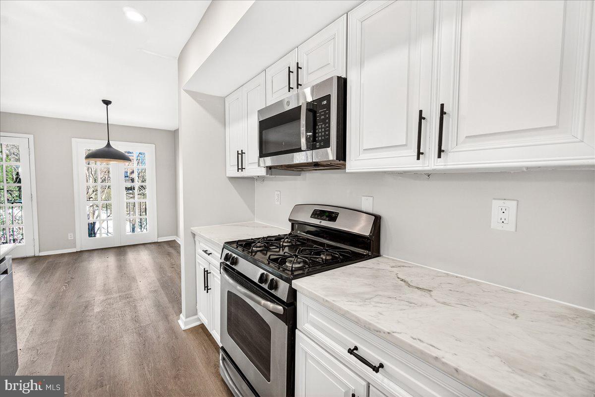 WOODSIDE VILLAGE - Residential