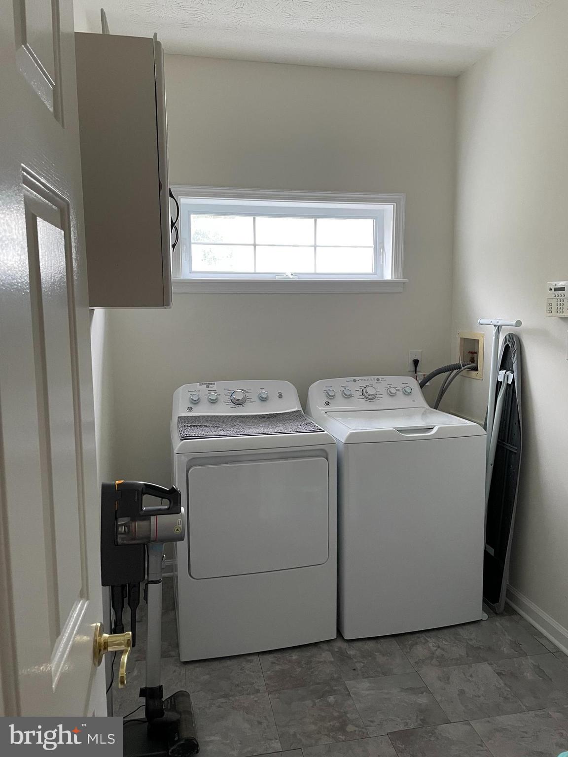 WIDEWATER VILLAGE - Residential Lease