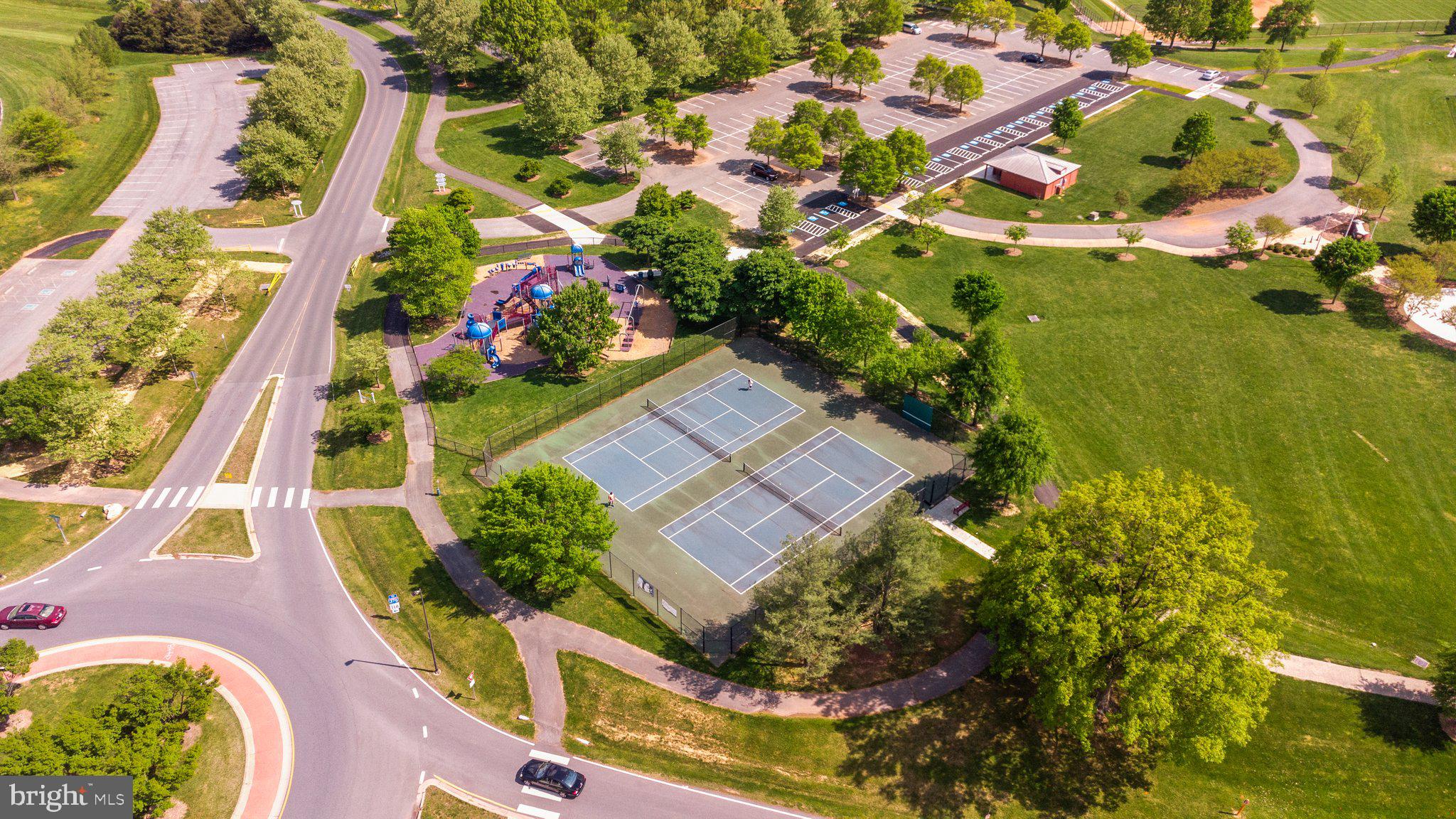 THE ESTATES AT WOODCLIFFE PARK - Residential