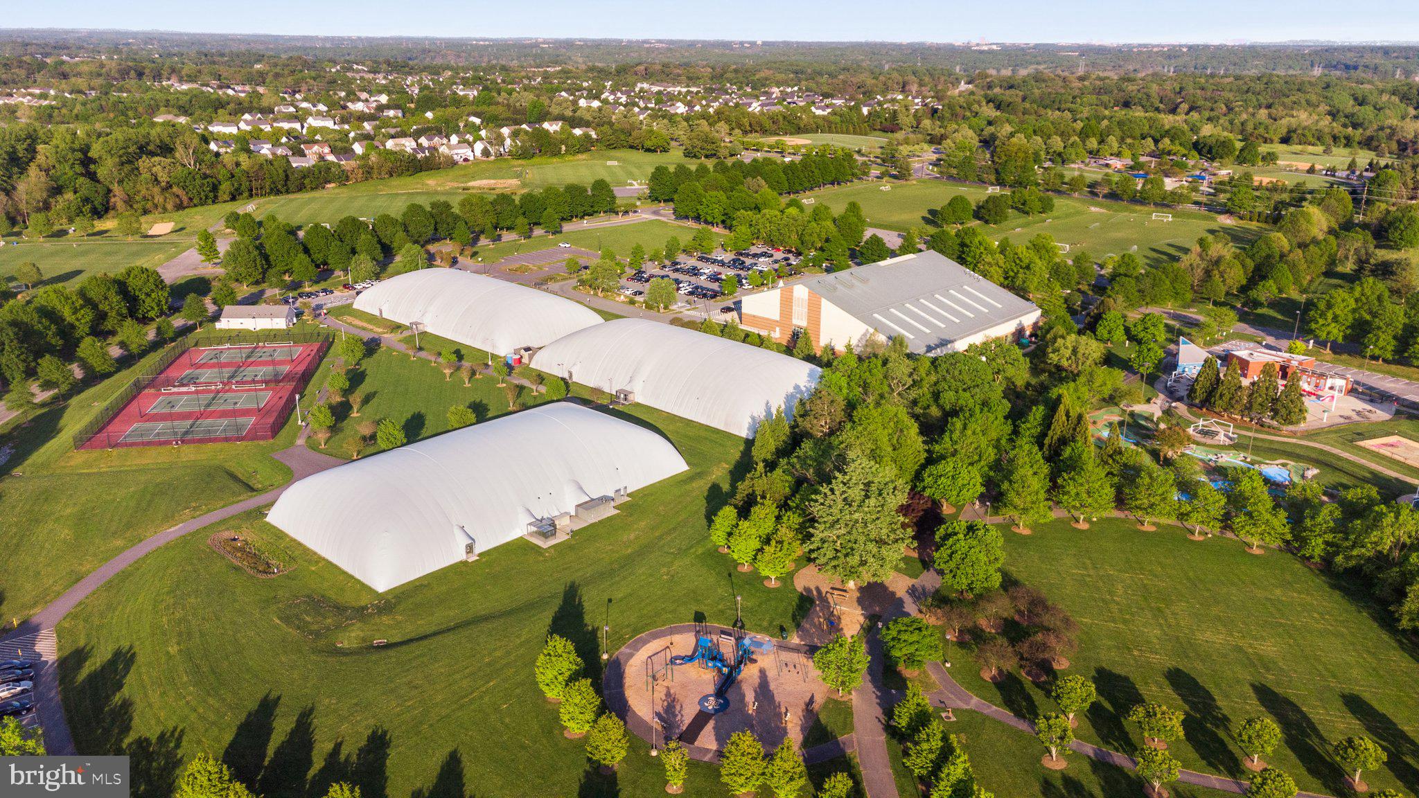 THE ESTATES AT WOODCLIFFE PARK - Residential