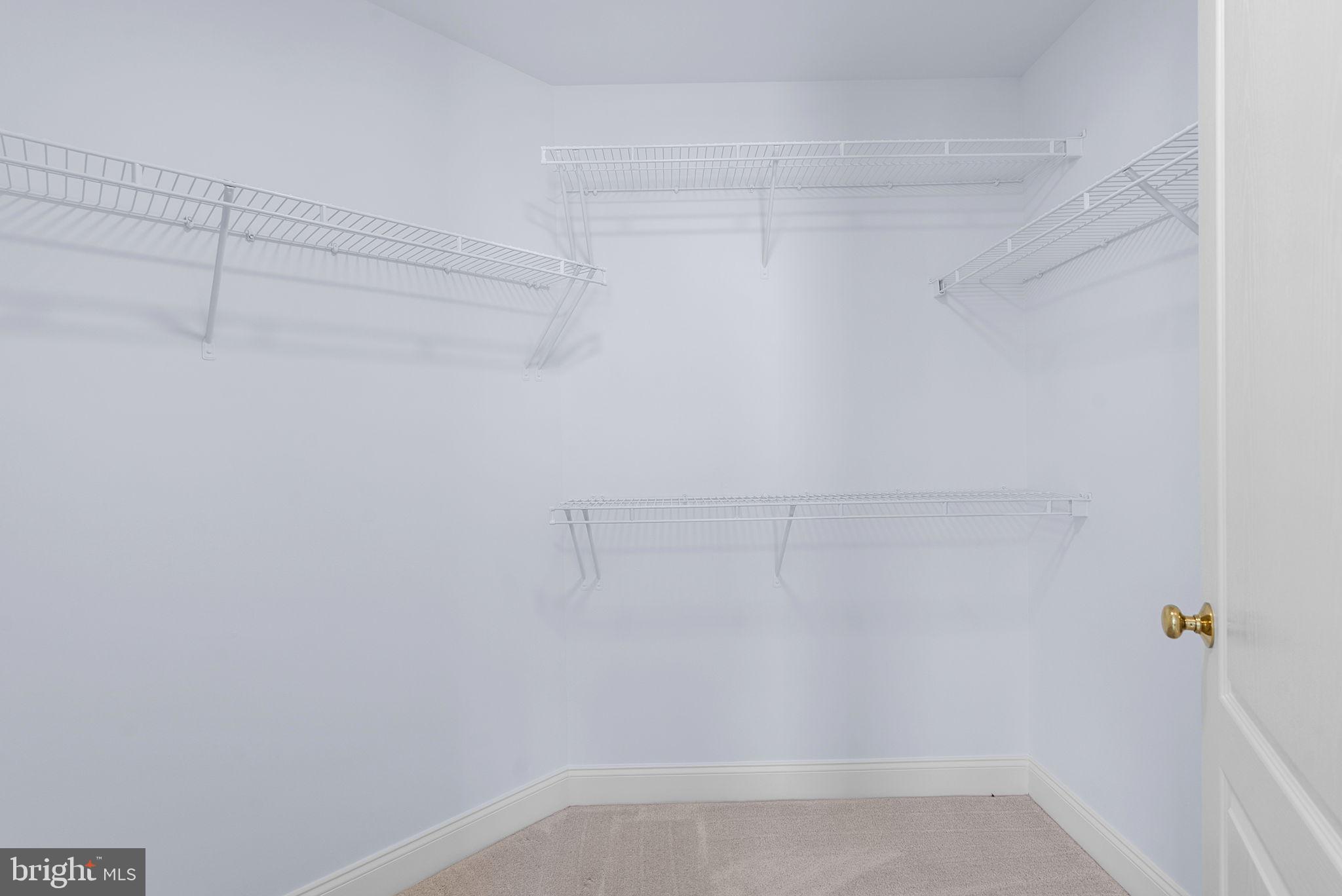 THE ESTATES AT WOODCLIFFE PARK - Residential