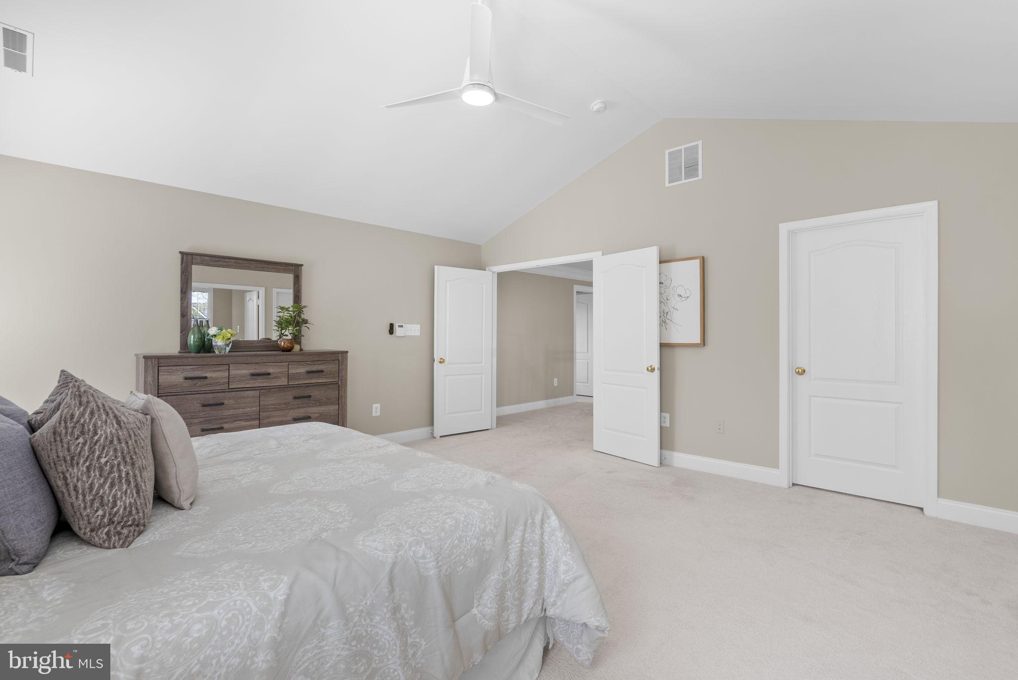 THE ESTATES AT WOODCLIFFE PARK - Residential