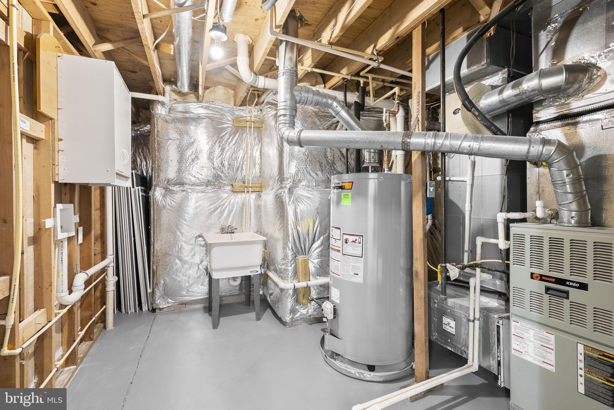 THE ESTATES AT WOODCLIFFE PARK - Residential