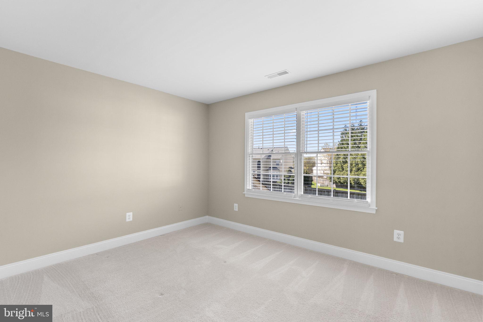 THE ESTATES AT WOODCLIFFE PARK - Residential