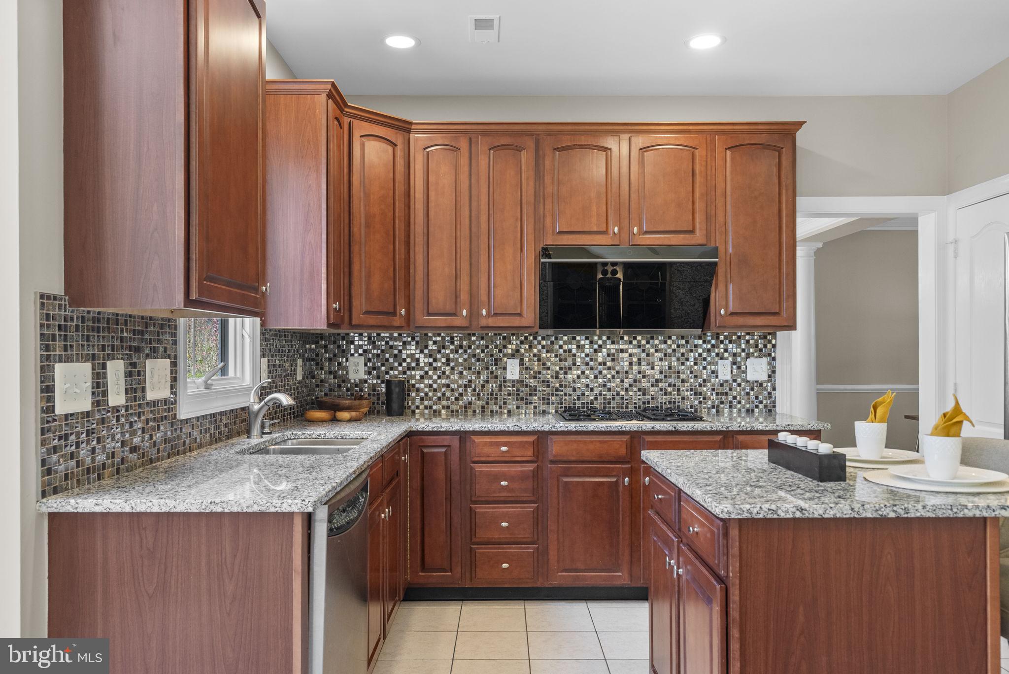 THE ESTATES AT WOODCLIFFE PARK - Residential