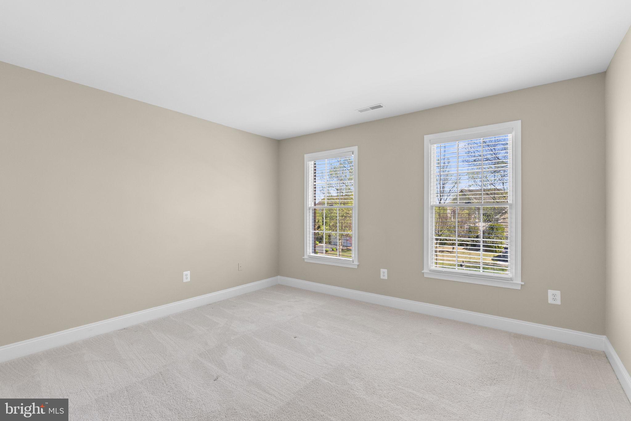 THE ESTATES AT WOODCLIFFE PARK - Residential