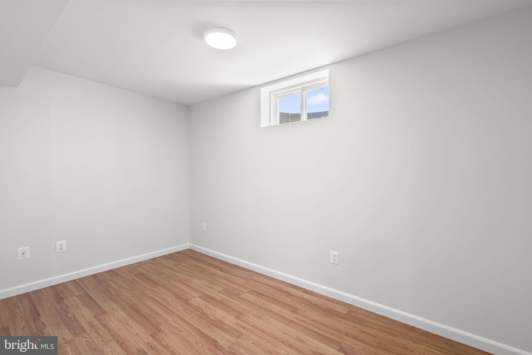 THE ESTATES AT WOODCLIFFE PARK - Residential