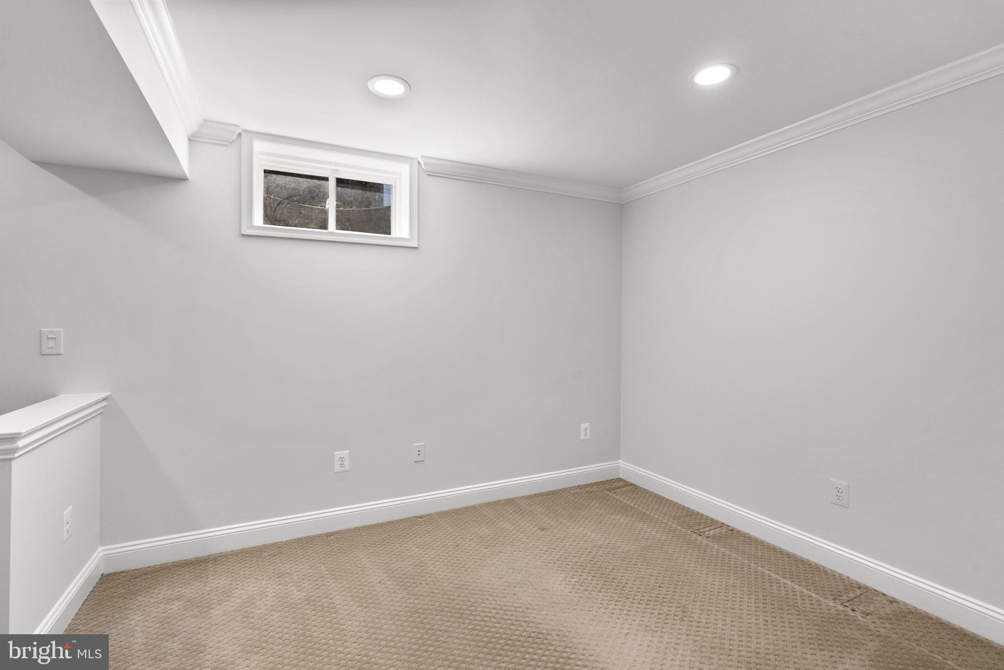 THE ESTATES AT WOODCLIFFE PARK - Residential