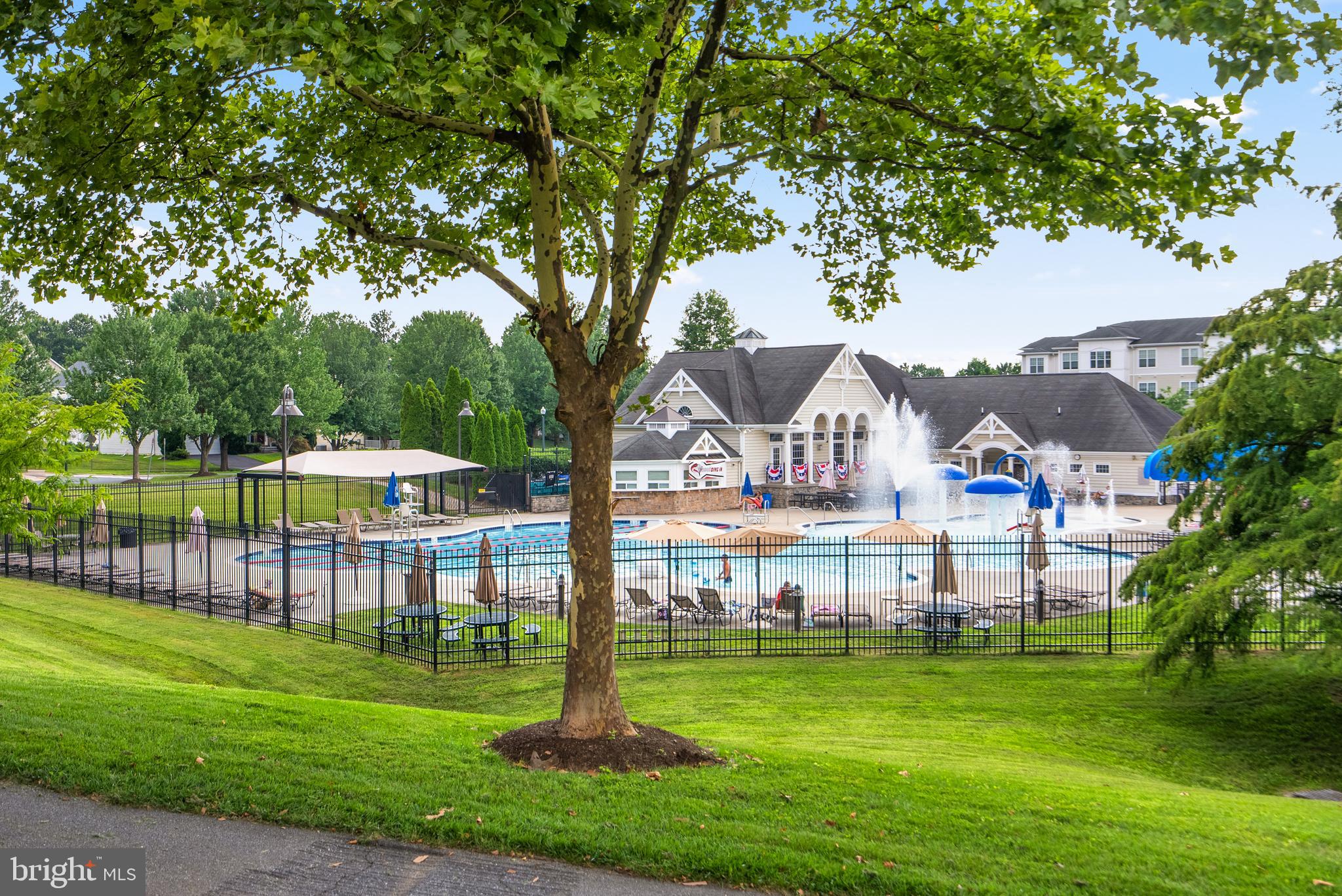 THE ESTATES AT WOODCLIFFE PARK - Residential