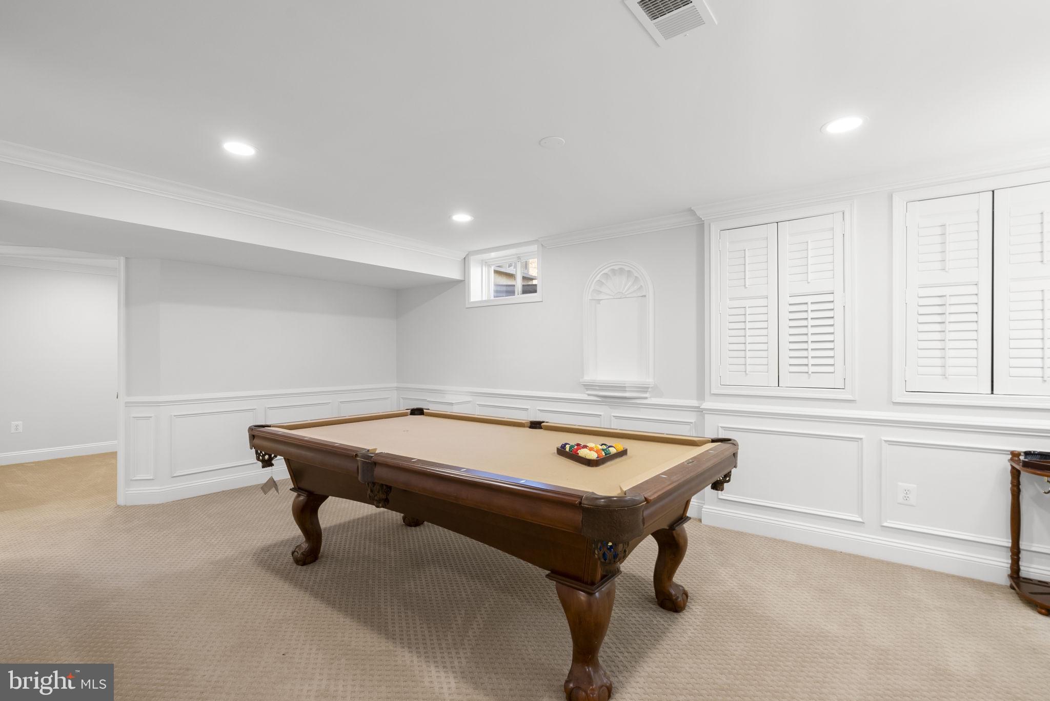 THE ESTATES AT WOODCLIFFE PARK - Residential