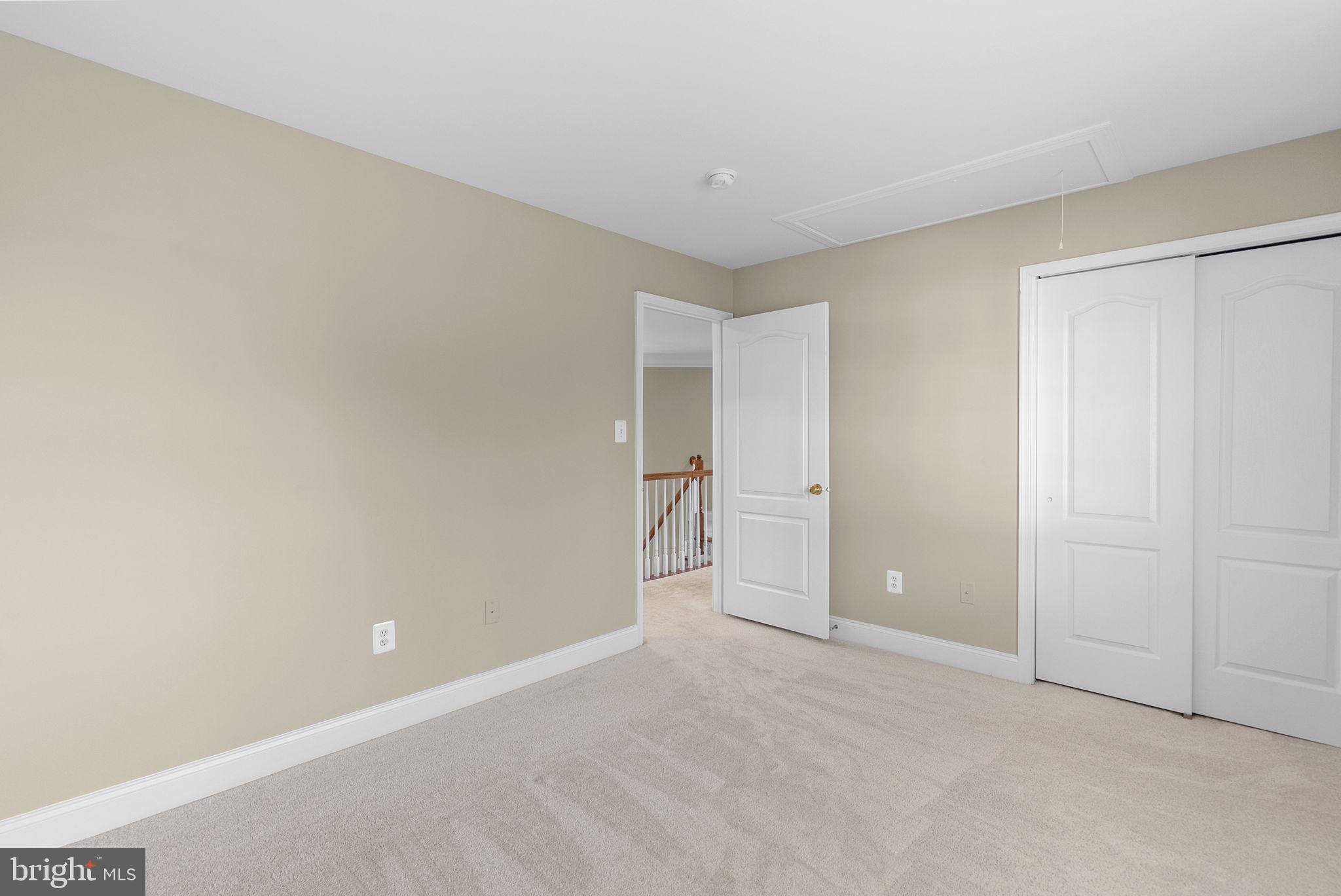 THE ESTATES AT WOODCLIFFE PARK - Residential