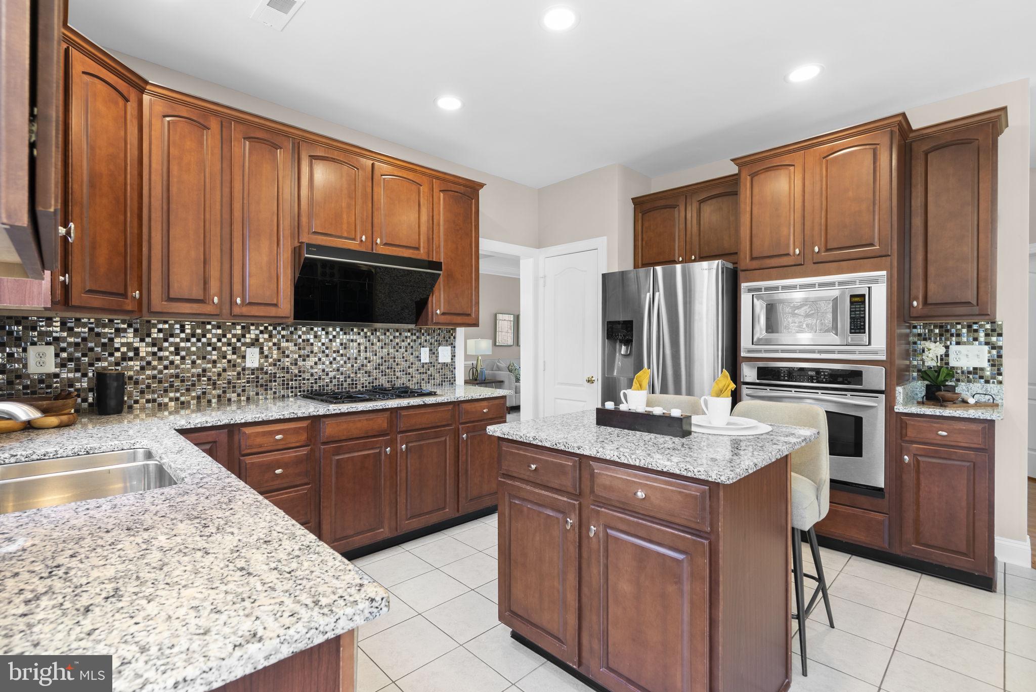 THE ESTATES AT WOODCLIFFE PARK - Residential