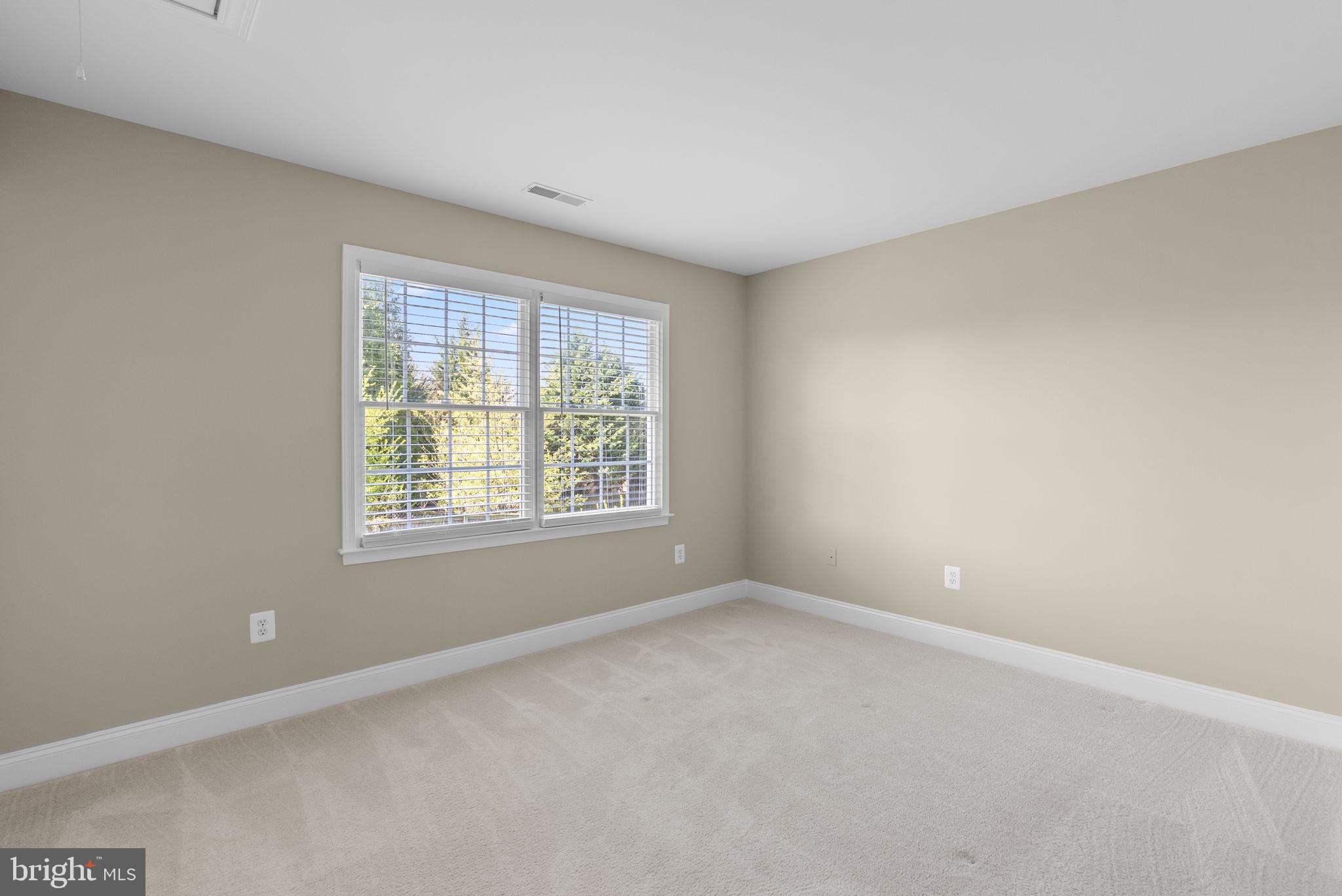 THE ESTATES AT WOODCLIFFE PARK - Residential