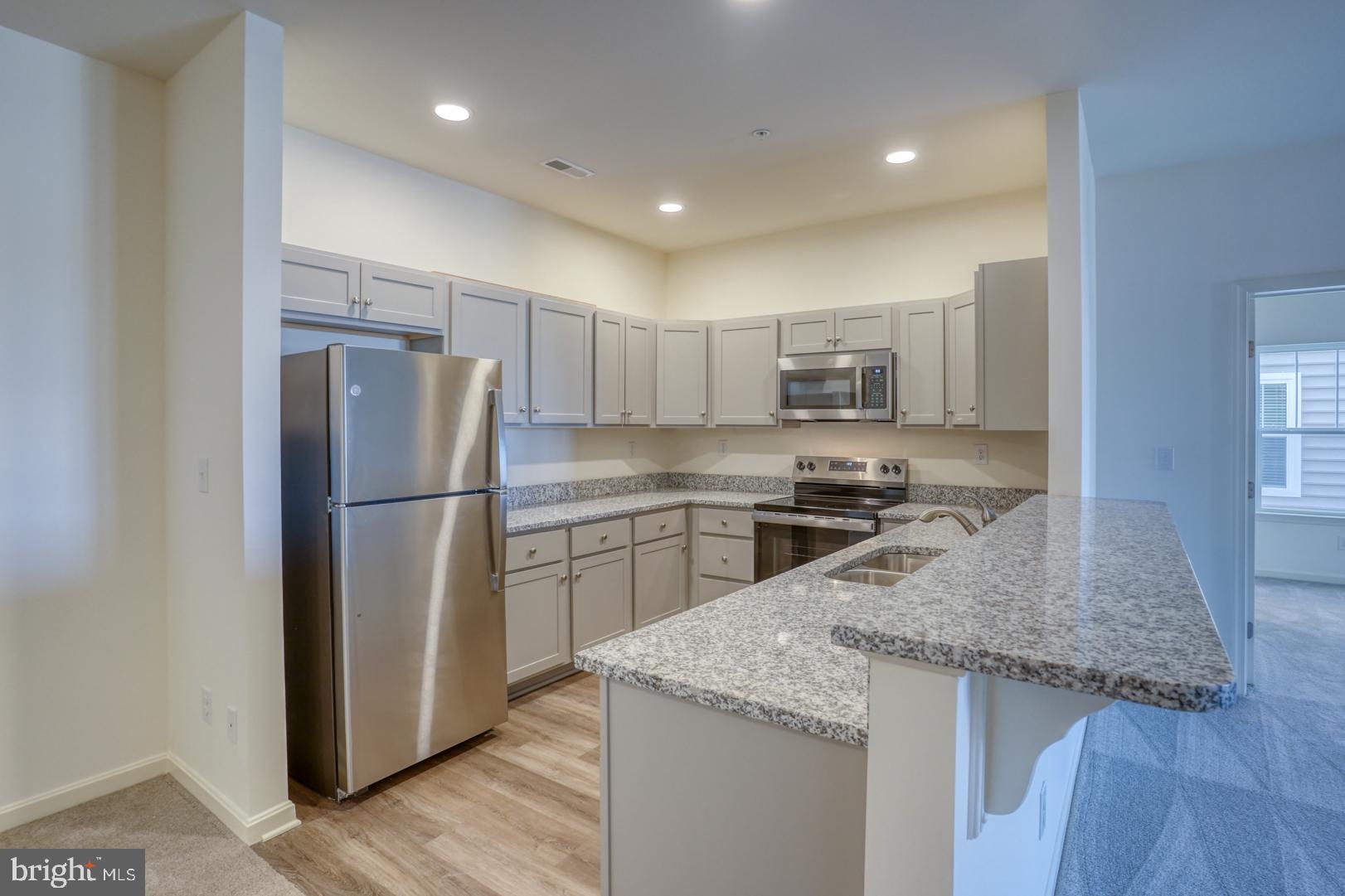 HEARTHSTONE MANOR - Residential