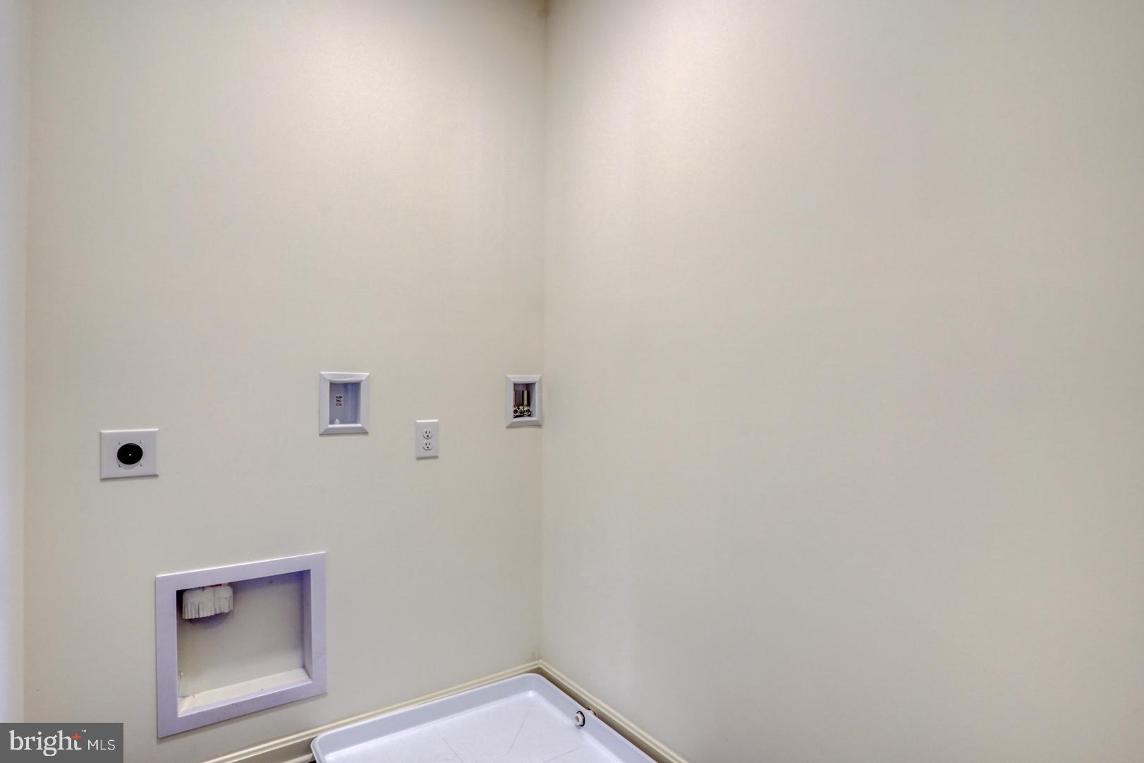 HEARTHSTONE MANOR - Residential