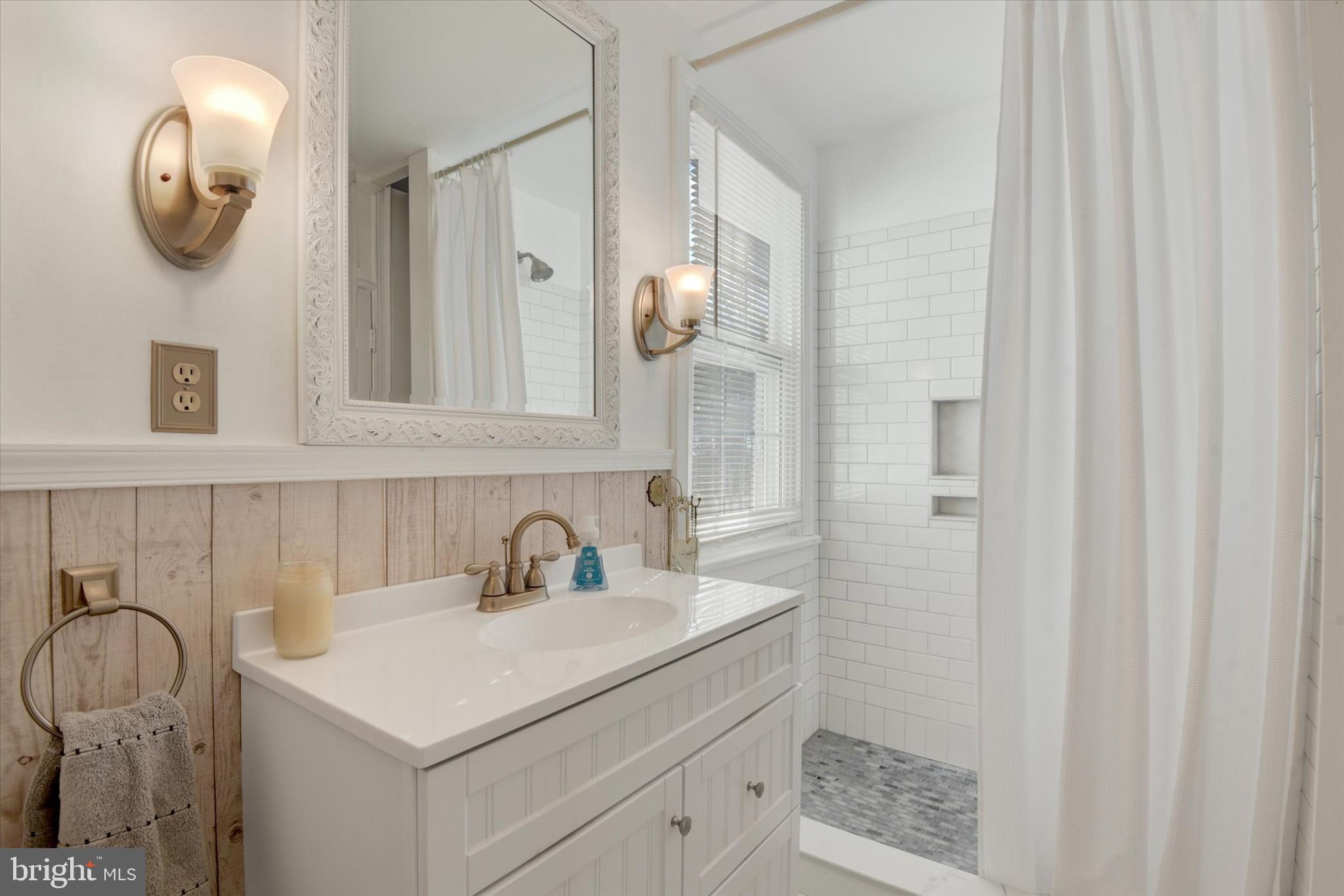 CLIFTON VIEW - Residential