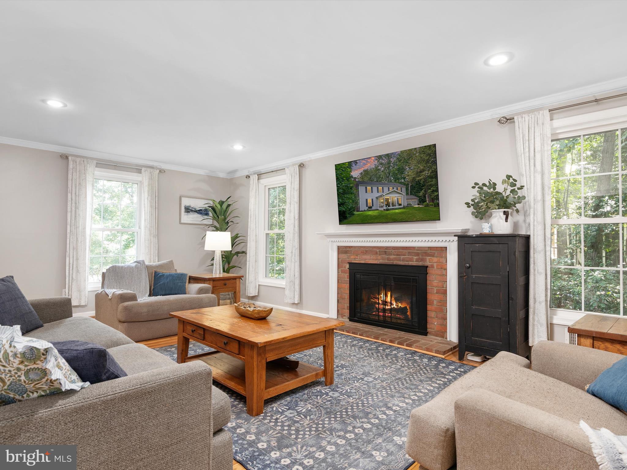 LAKE FOREST - Residential